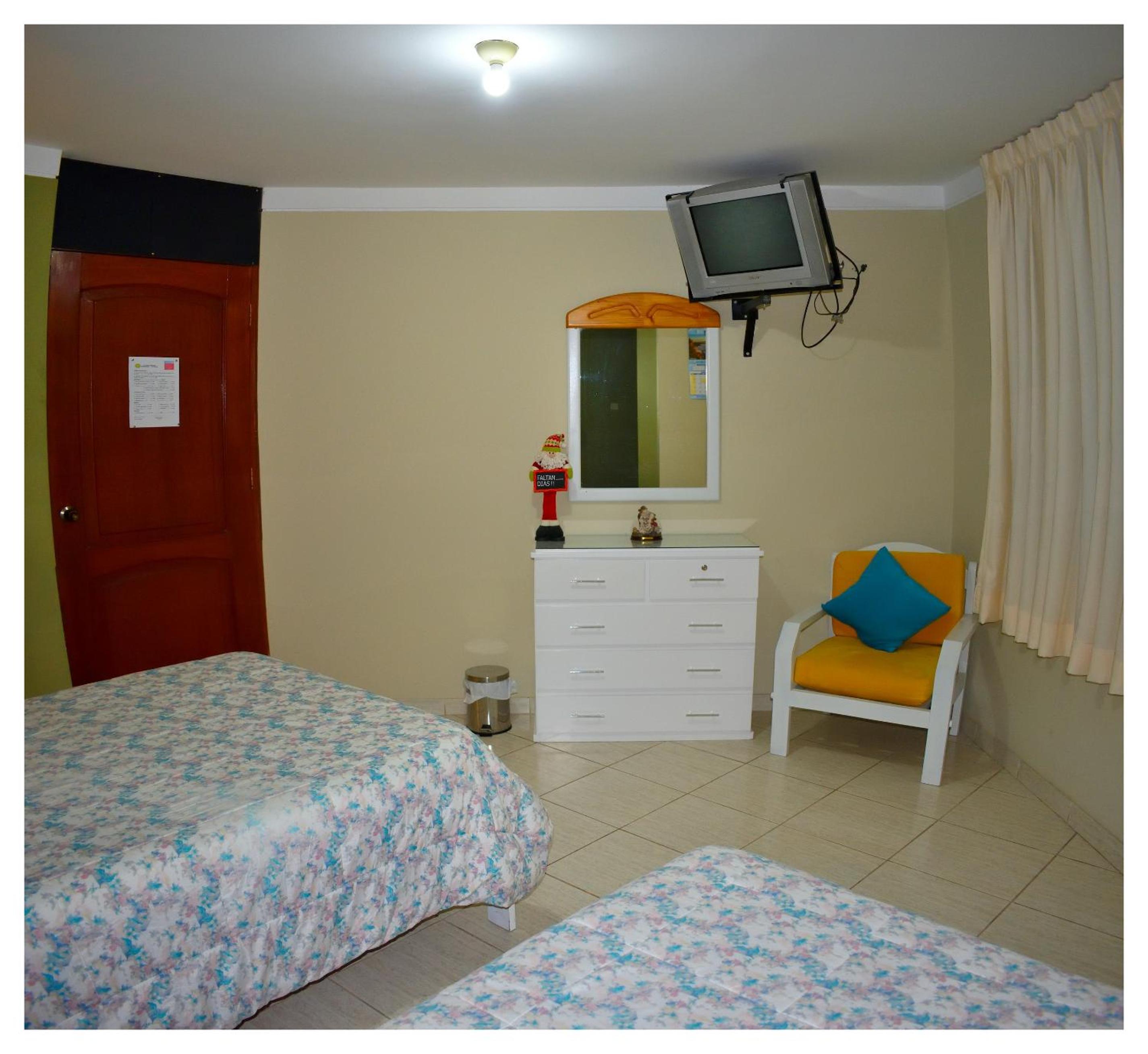 Standard Double Room with Shared Bathroom photo 3