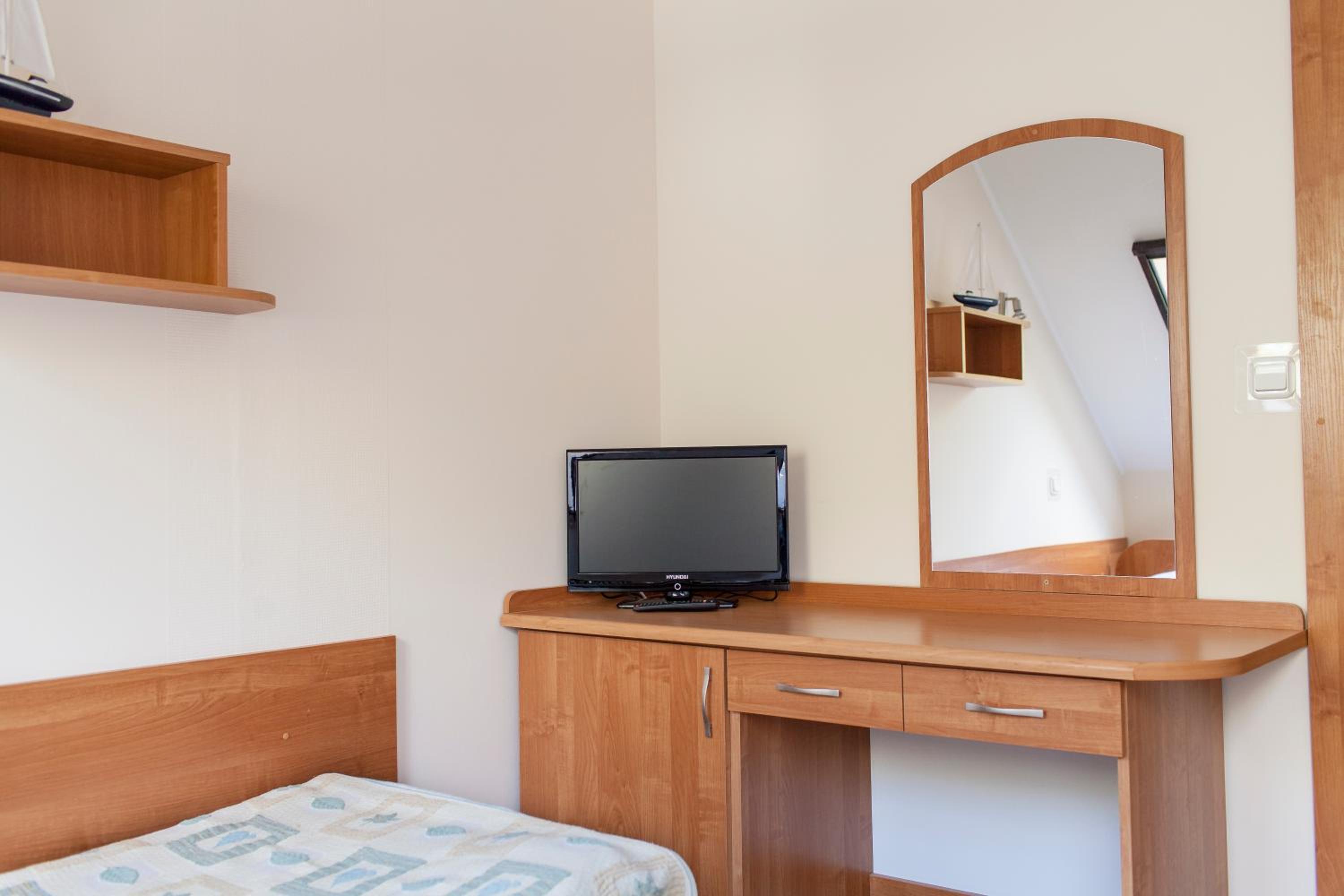 Single Room photo 2