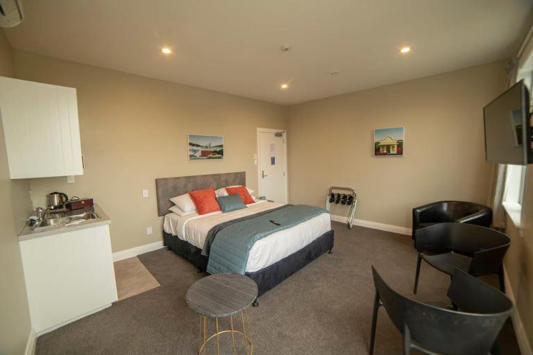 King Suite - Photo 1