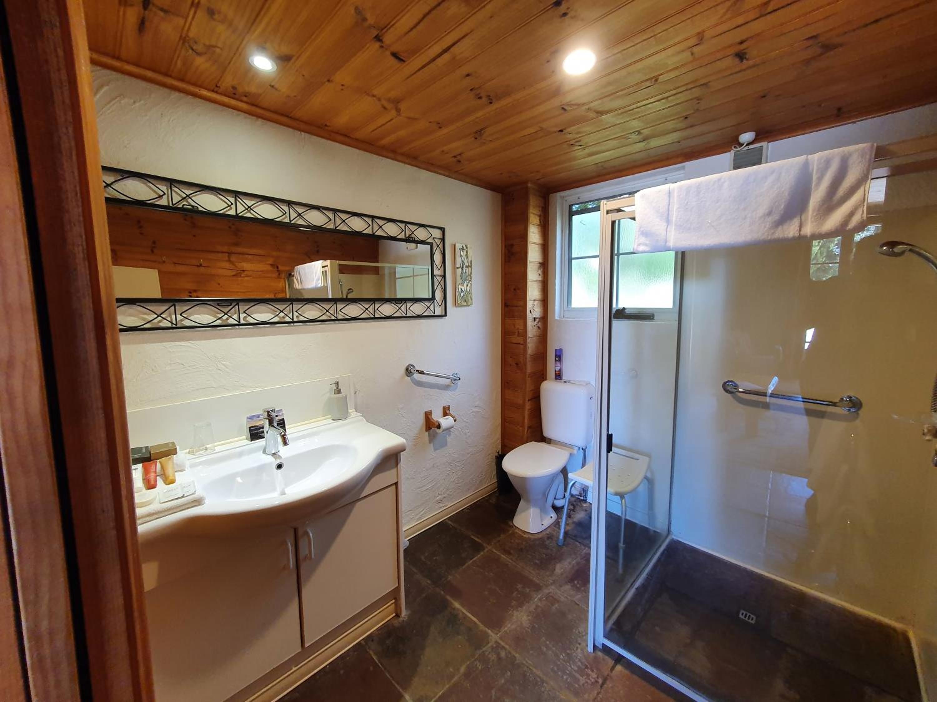 Triple Room - Disability Access - Photo 2