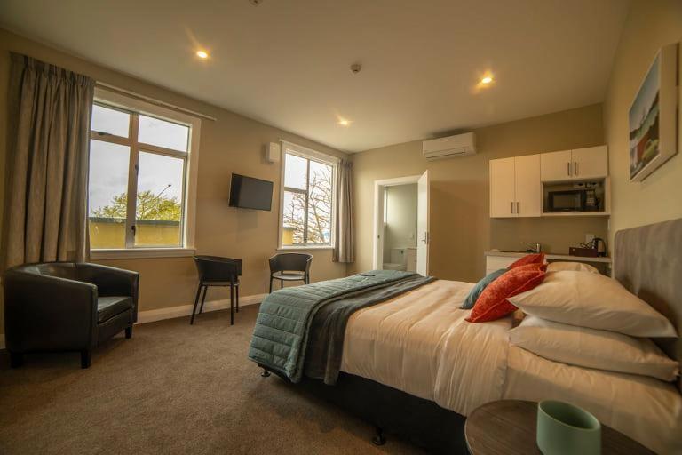 King Suite - Photo 3