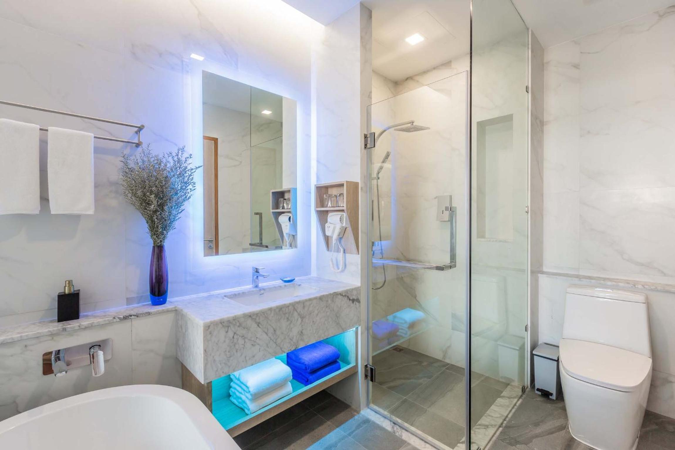 Deluxe Pool Access Room - Photo 4
