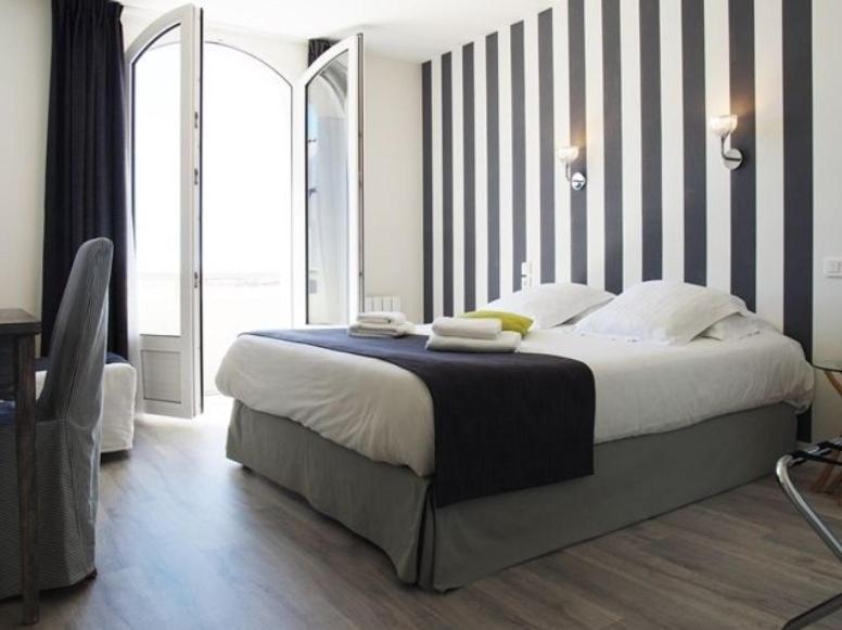 Standard Double Room with Sea View