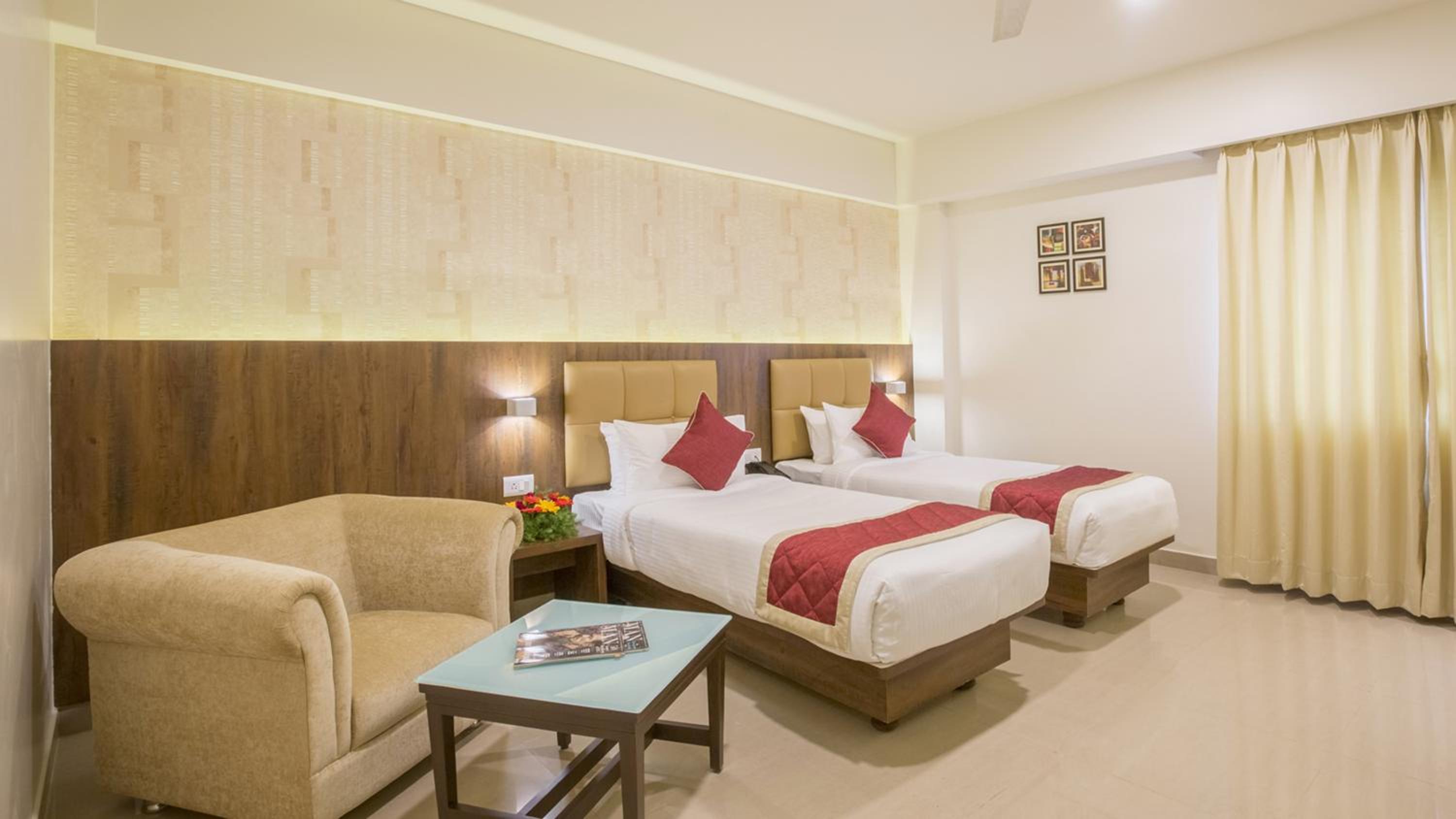 Deluxe Room - Photo 4
