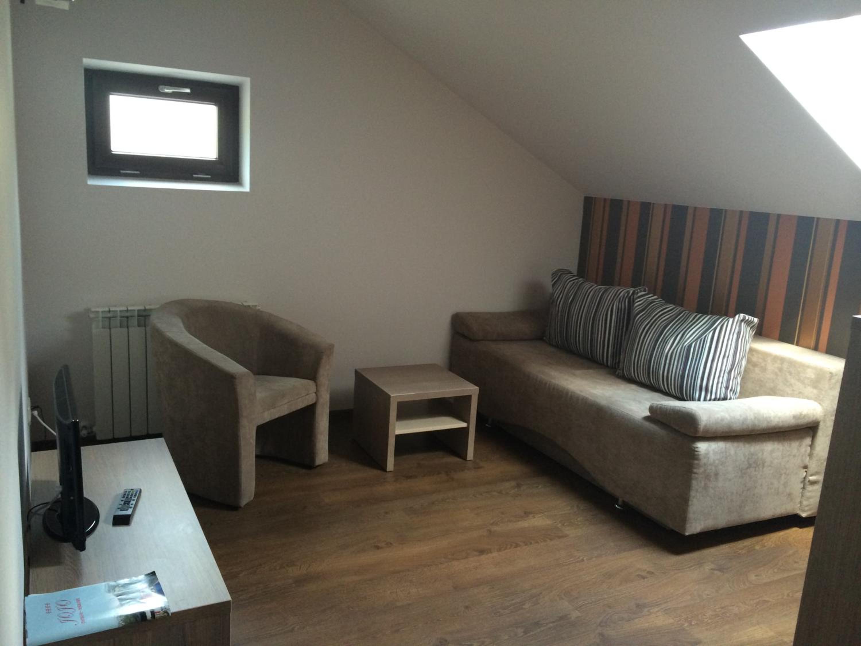 One-Bedroom Apartment - Non-Smoking photo 3