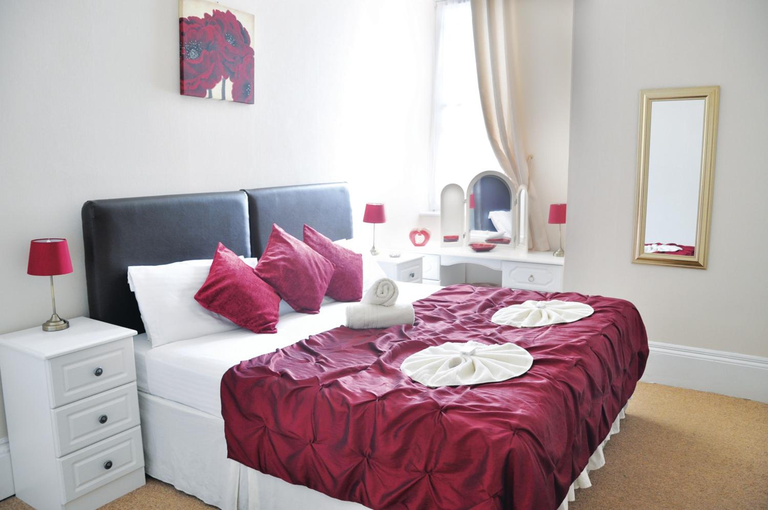 Deluxe Double Room with Bath photo 3