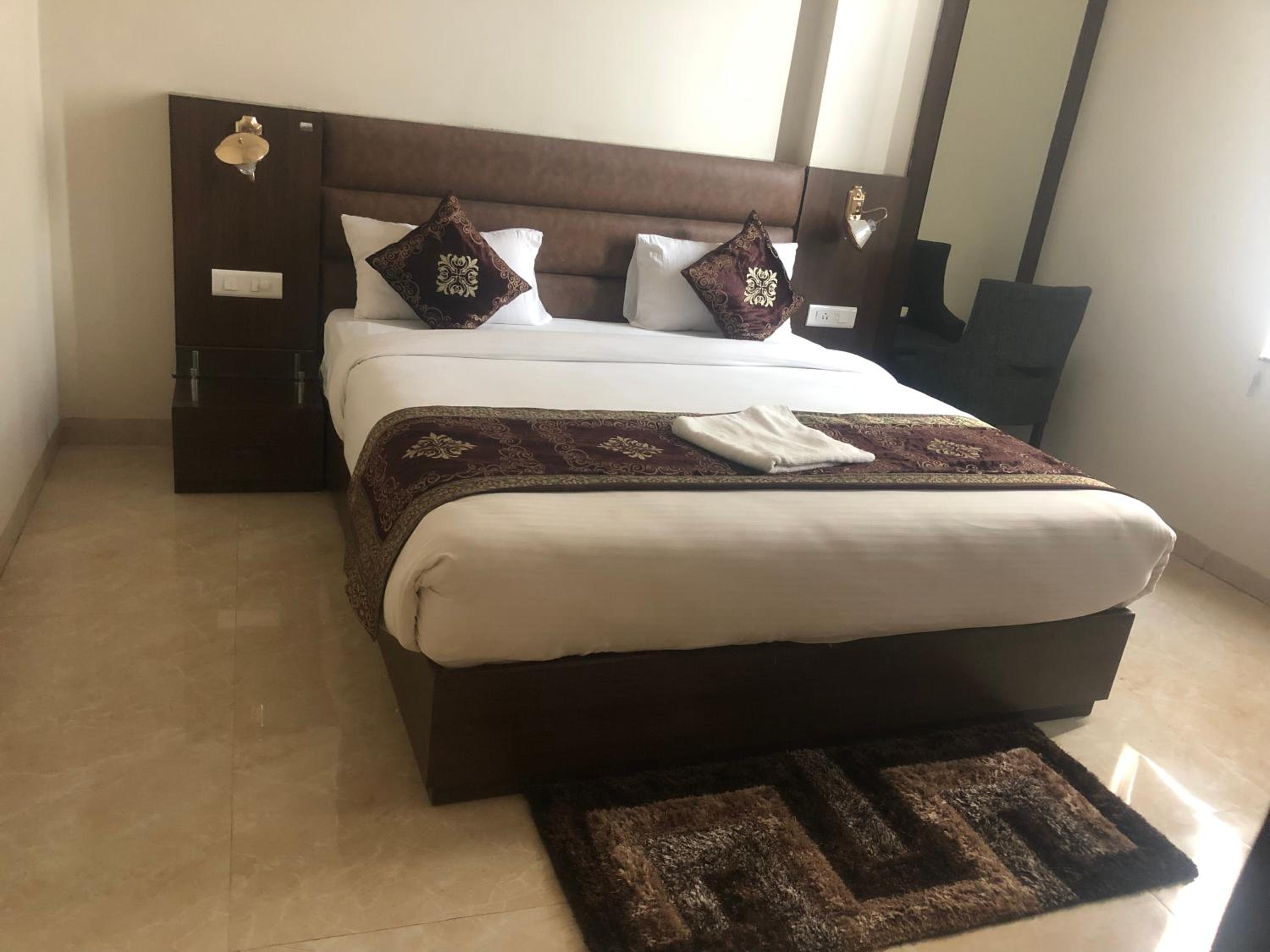 Deluxe Double Room - Photo 6