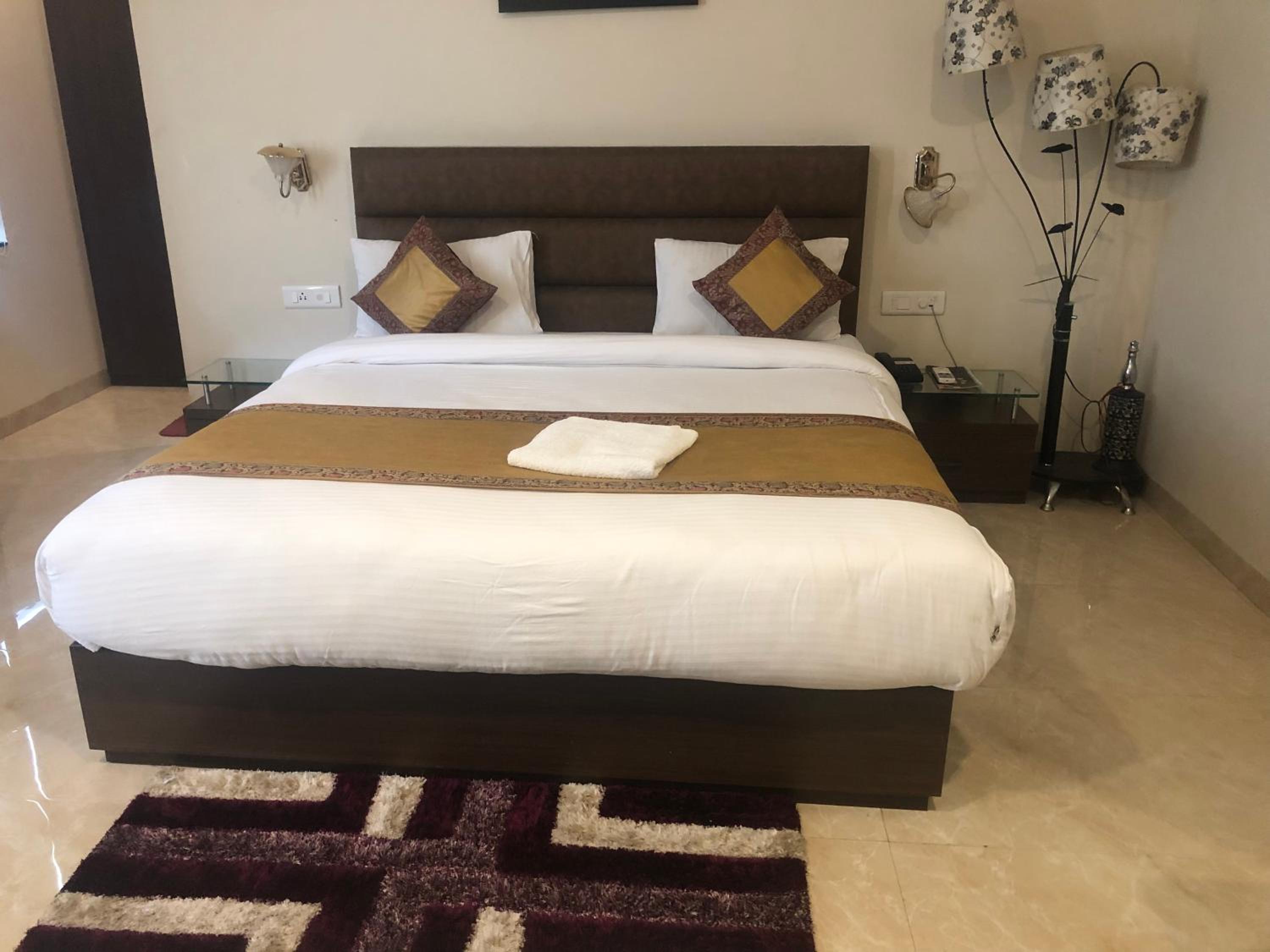 Deluxe Double Room - Photo 5