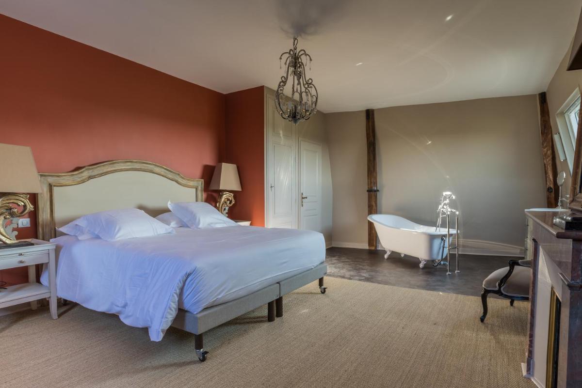 Deluxe Double or Twin Room with Bathroom (30m) photo 2
