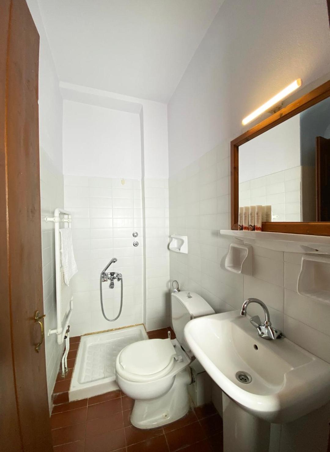 Standard Twin Room photo 2