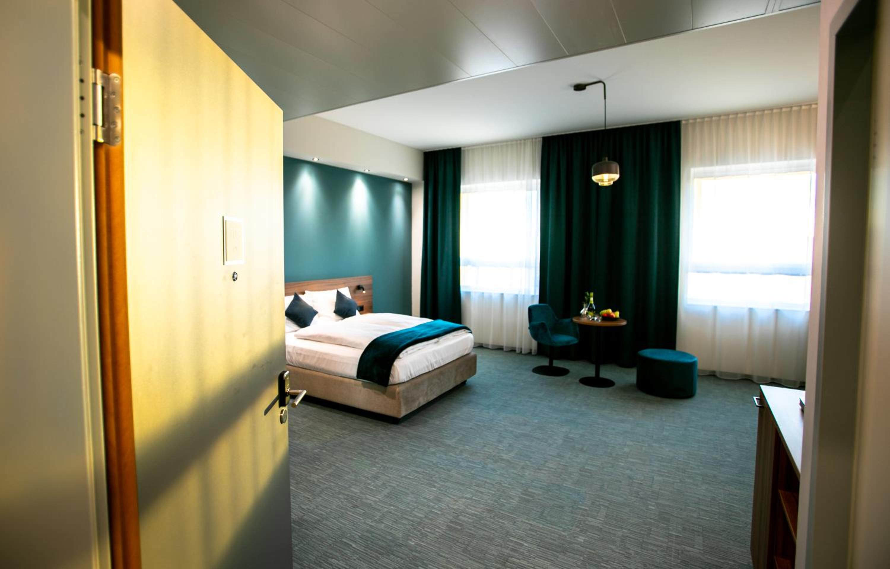 Deluxe Junior Suite - Photo 8