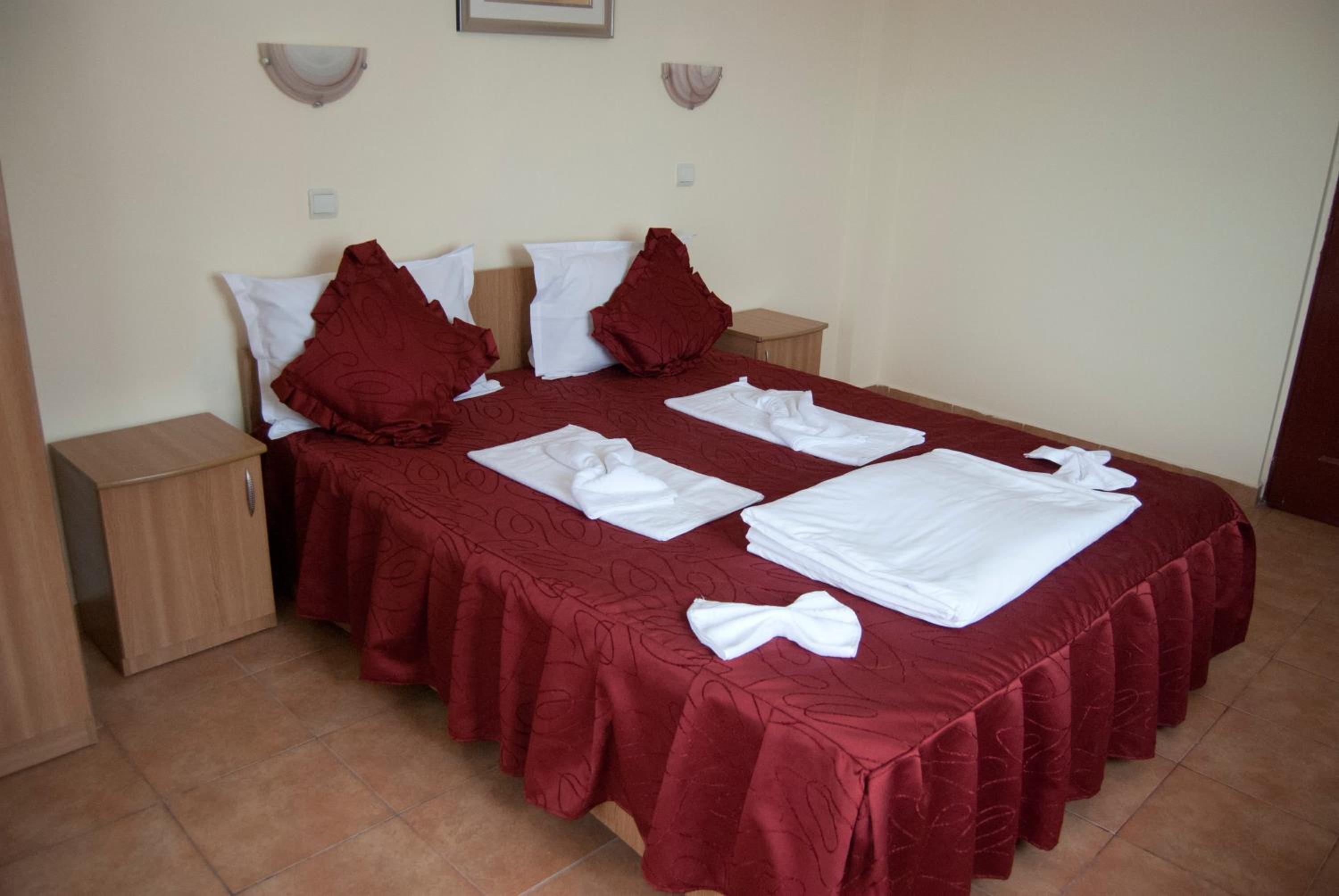 Standard Double Room - Photo 5