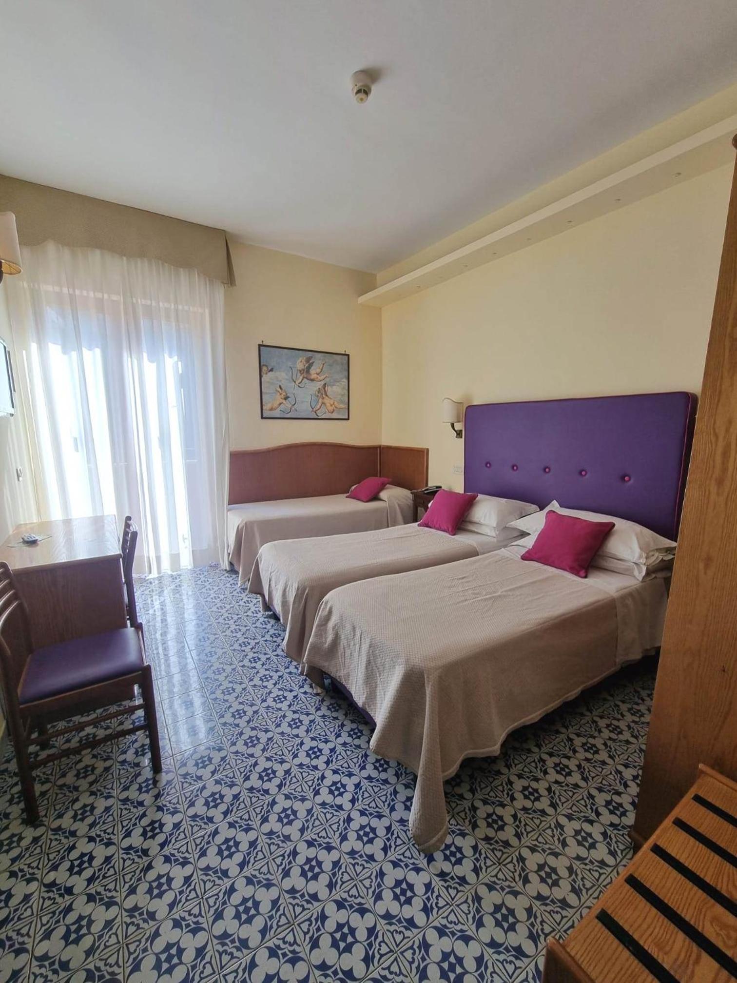Triple Room photo 1