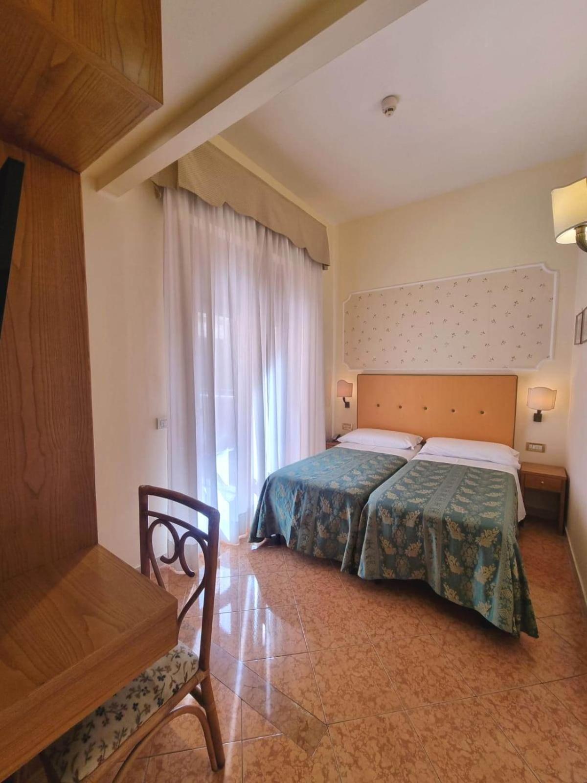 Single Room photo 1