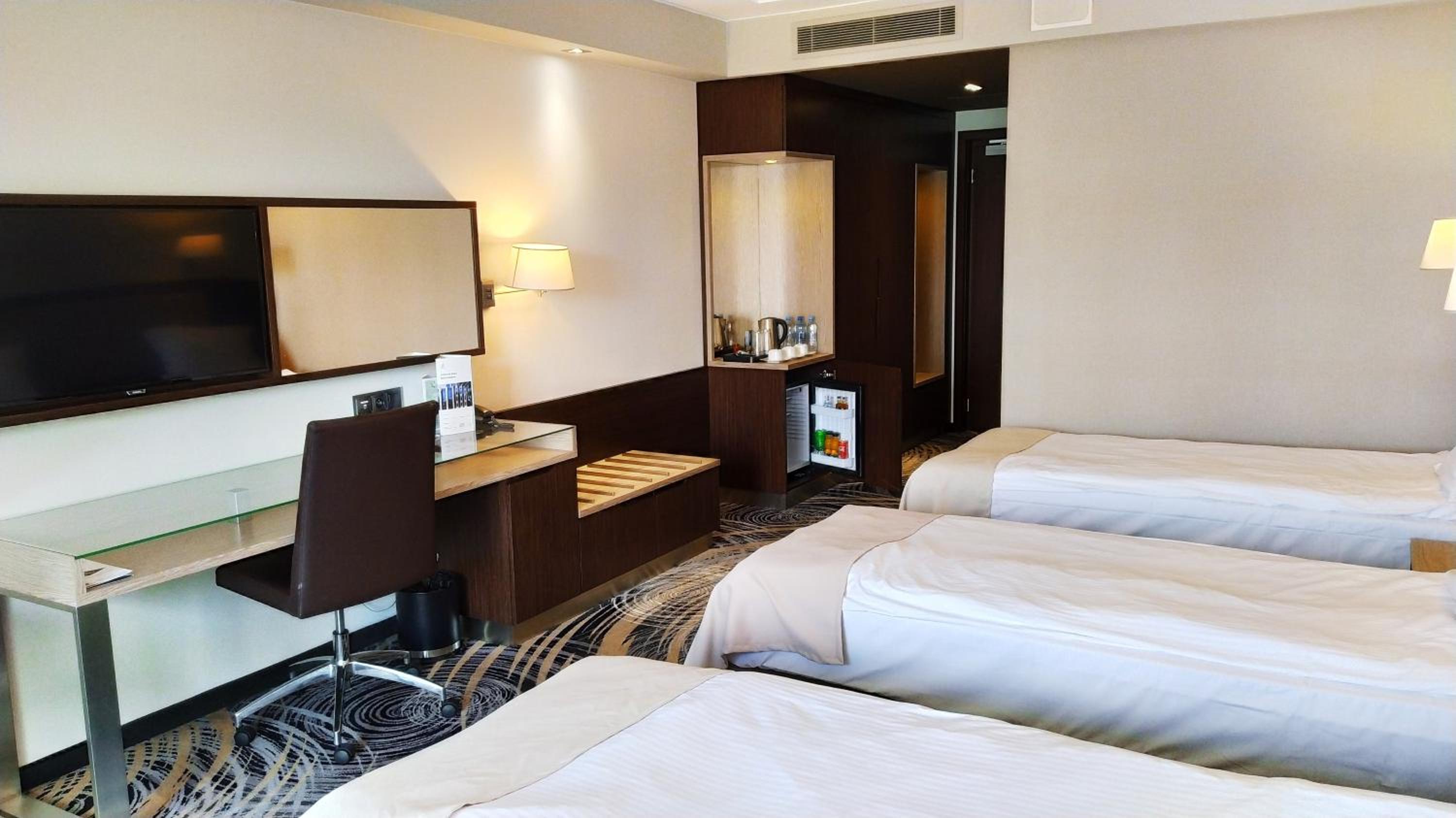 Deluxe Triple Room photo 2