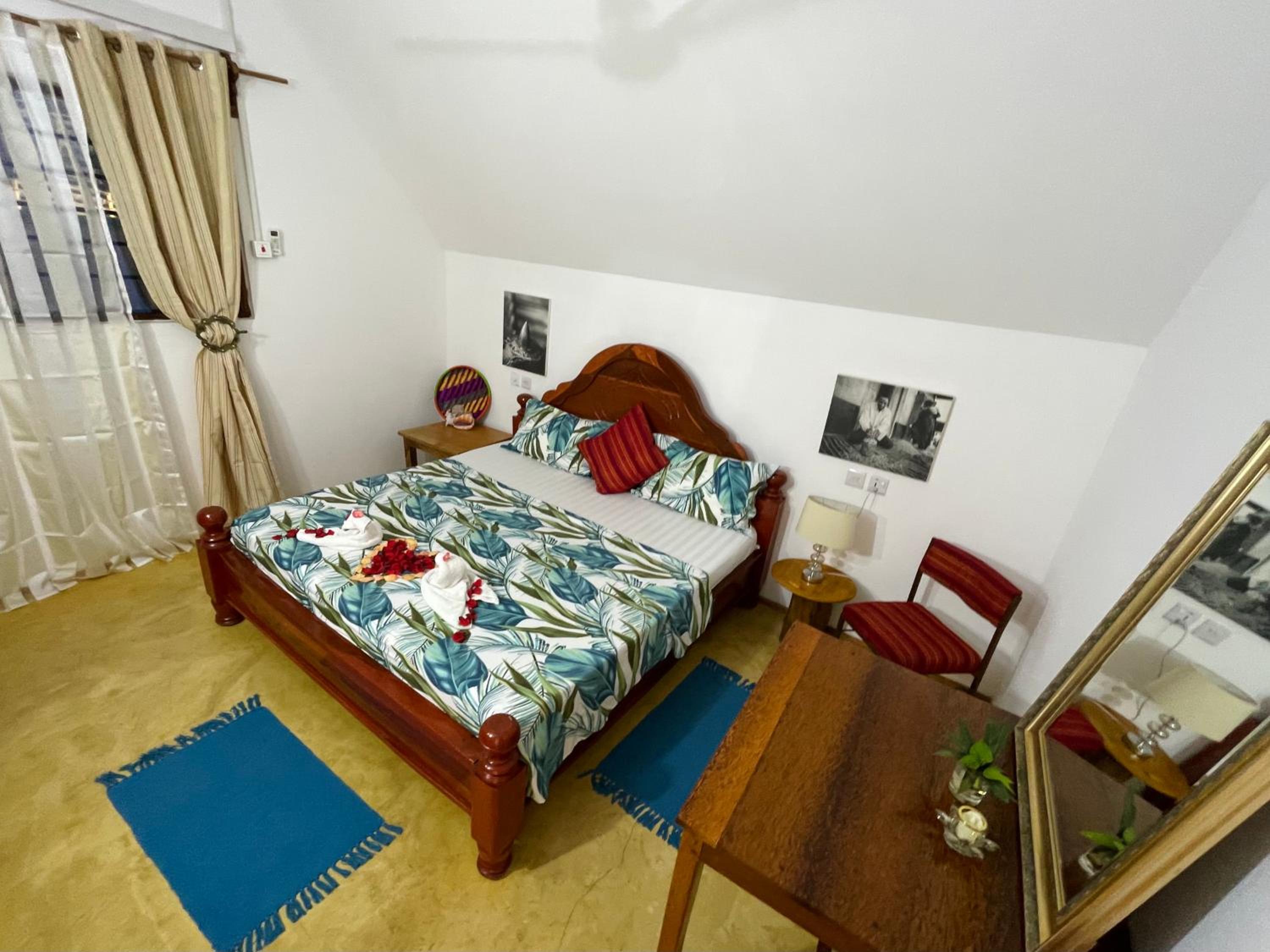 Double Room with Shared Bathroom photo 3