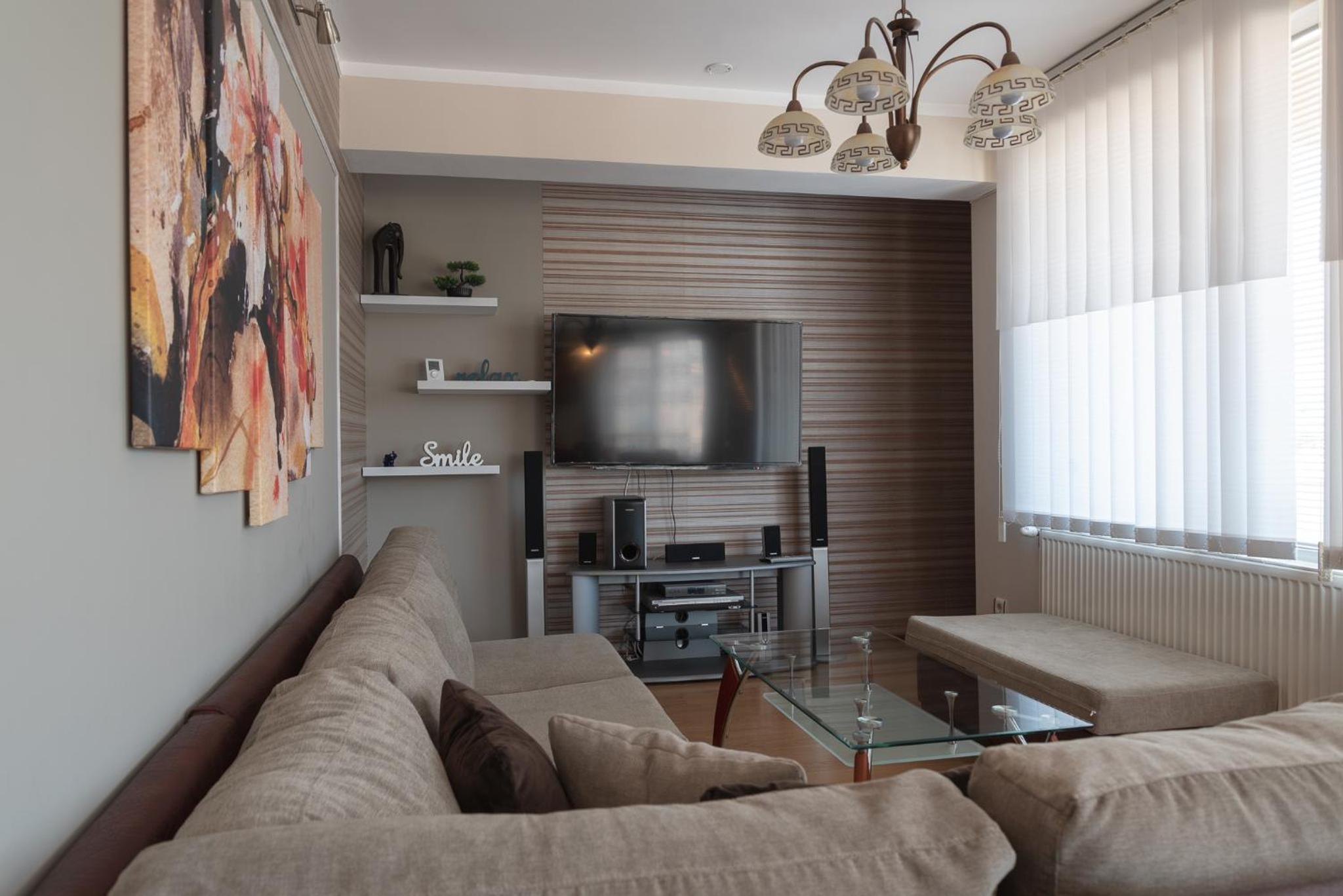 Three-Bedroom Apartment - Photo 12