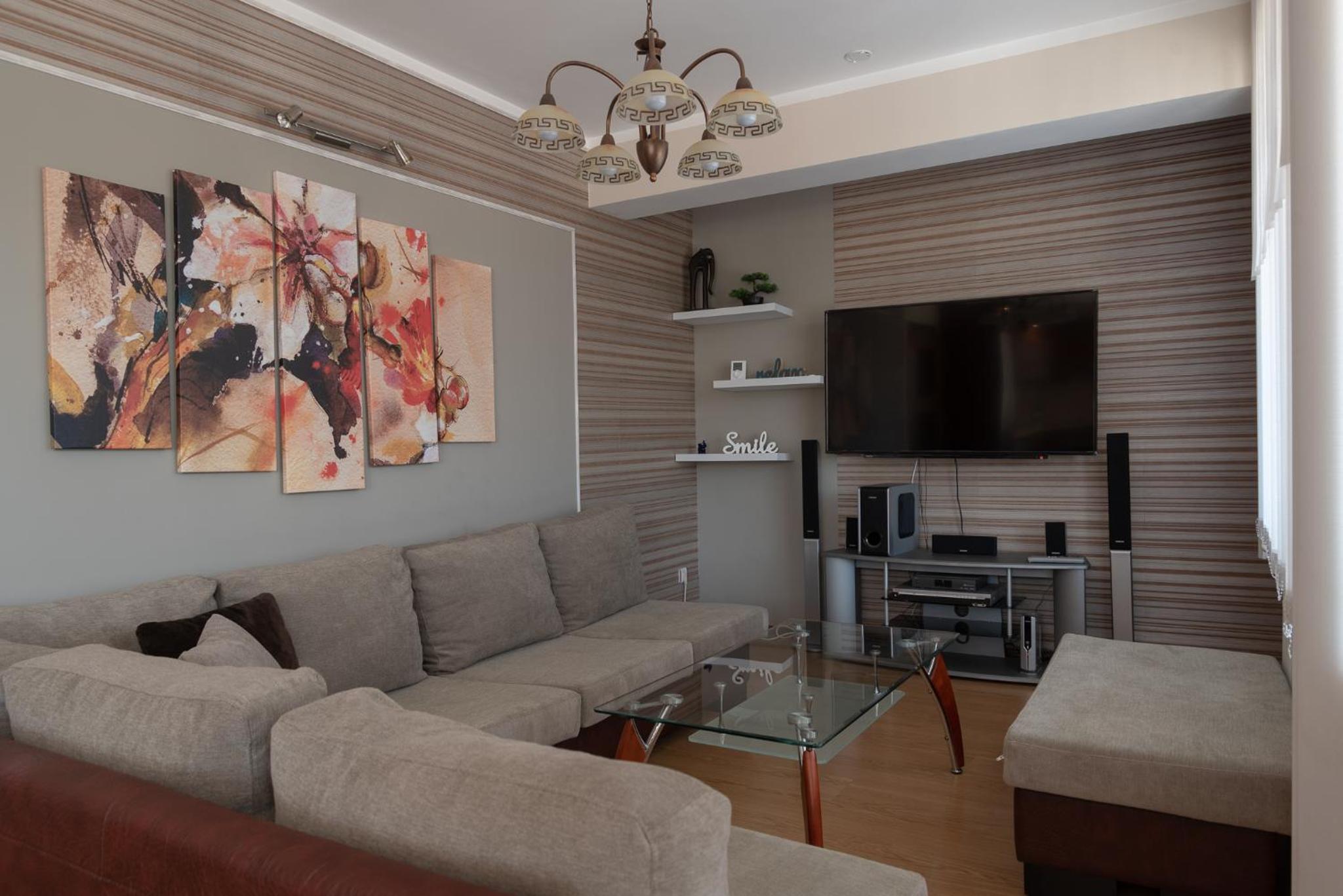 Three-Bedroom Apartment - Photo 1