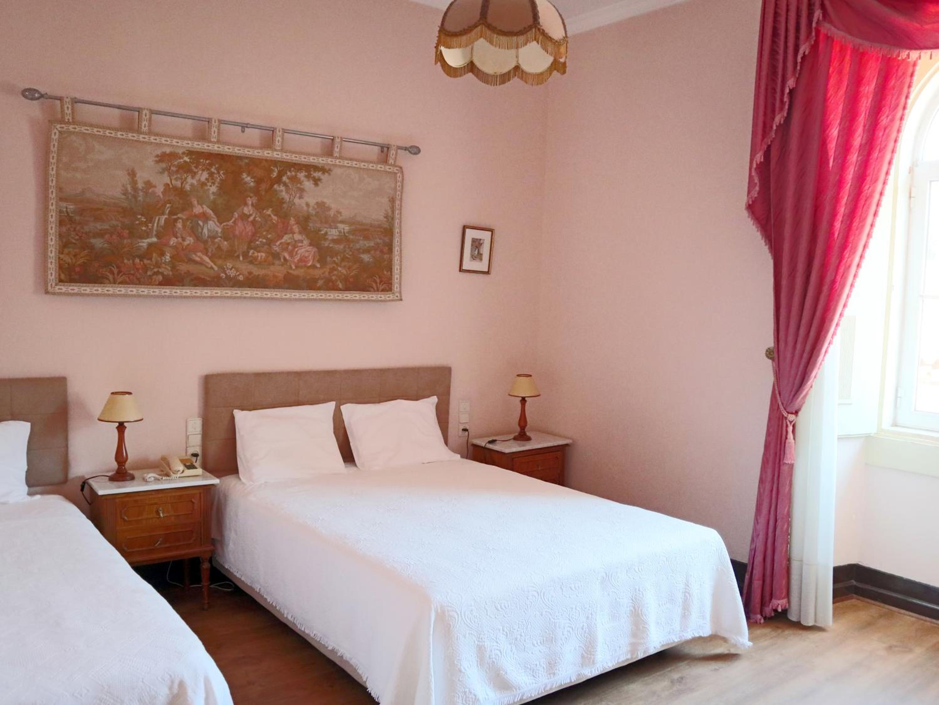Standard Triple Room - Photo 10