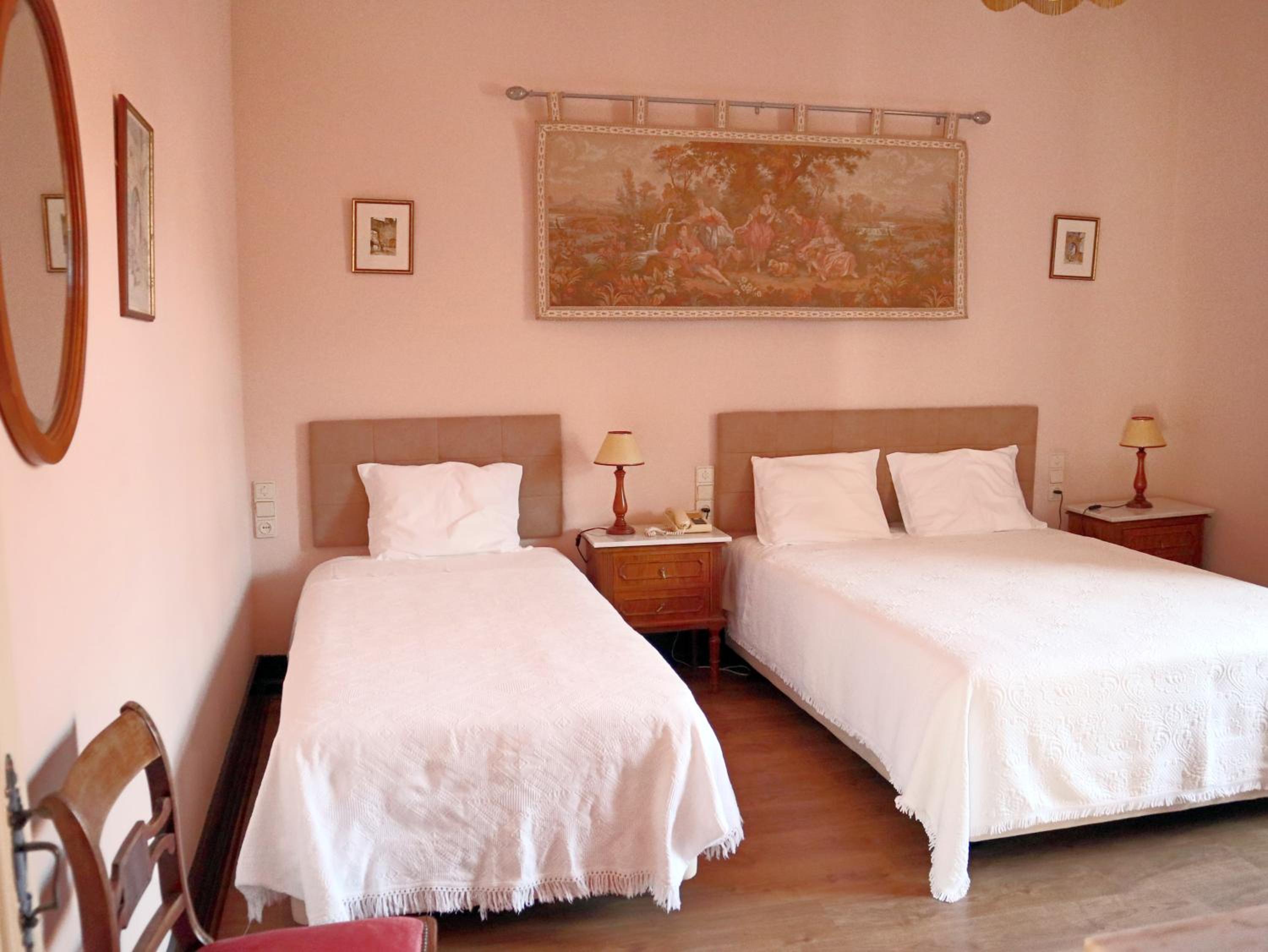 Standard Triple Room - Photo 2