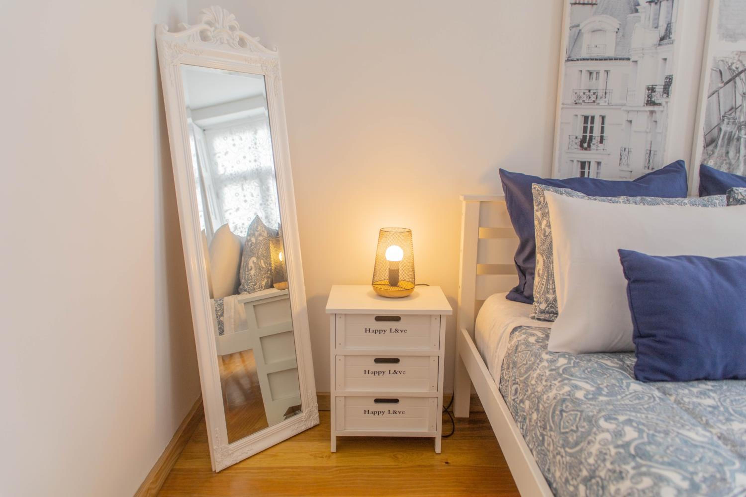 Deluxe Suite - Photo 12