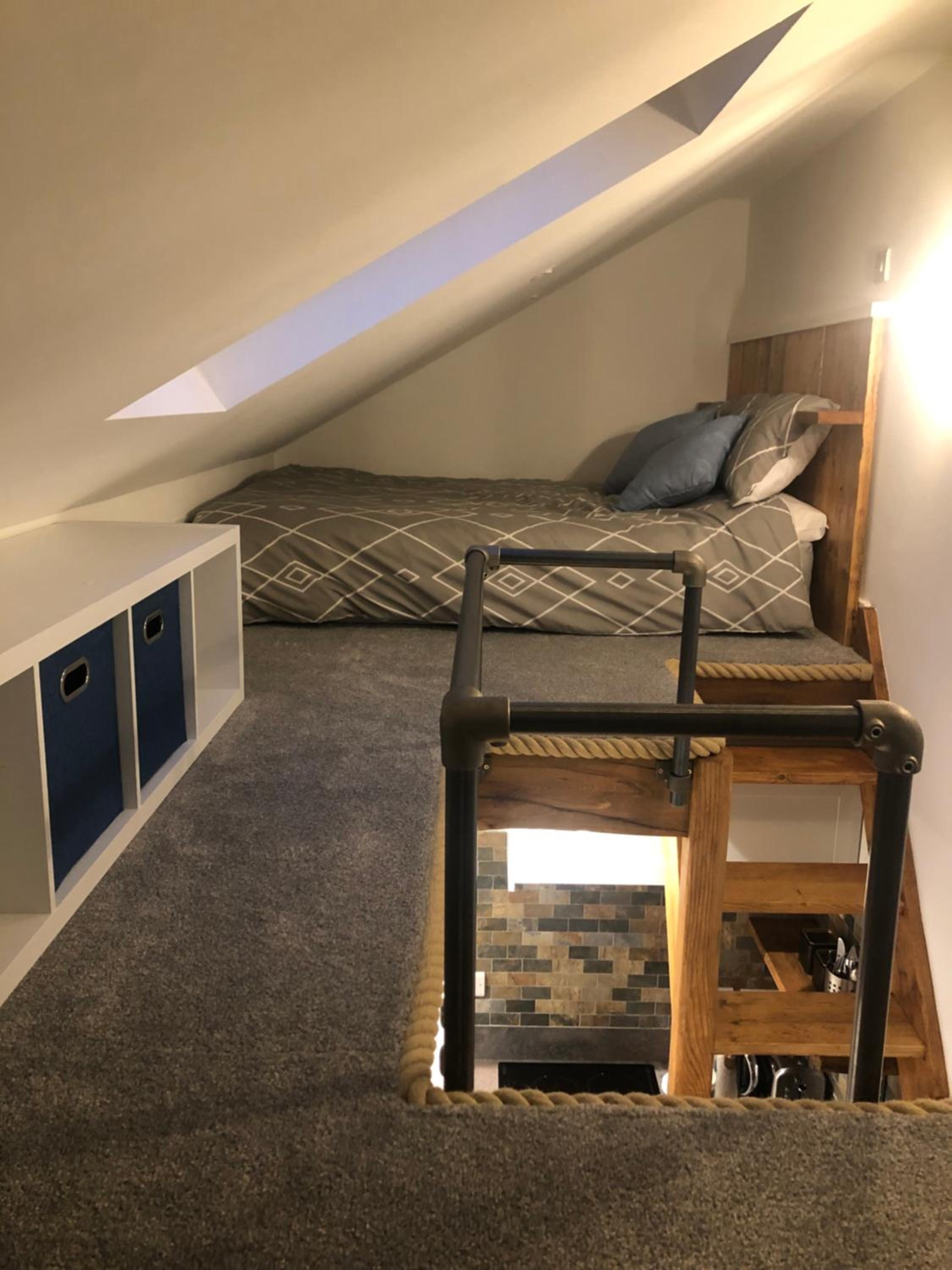 One-Bedroom Apartment photo 2