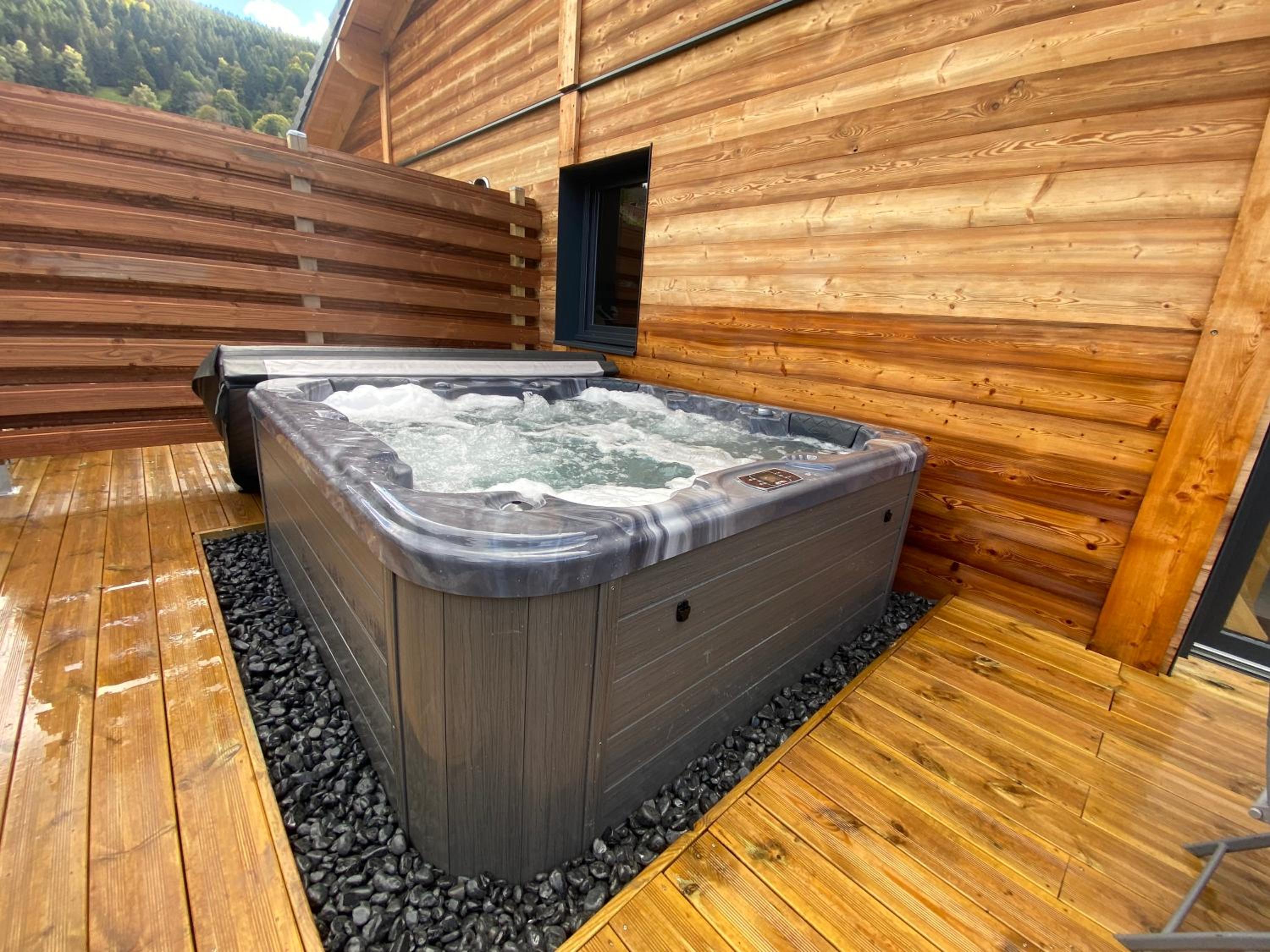 One-Bedroom Chalet - Photo 2