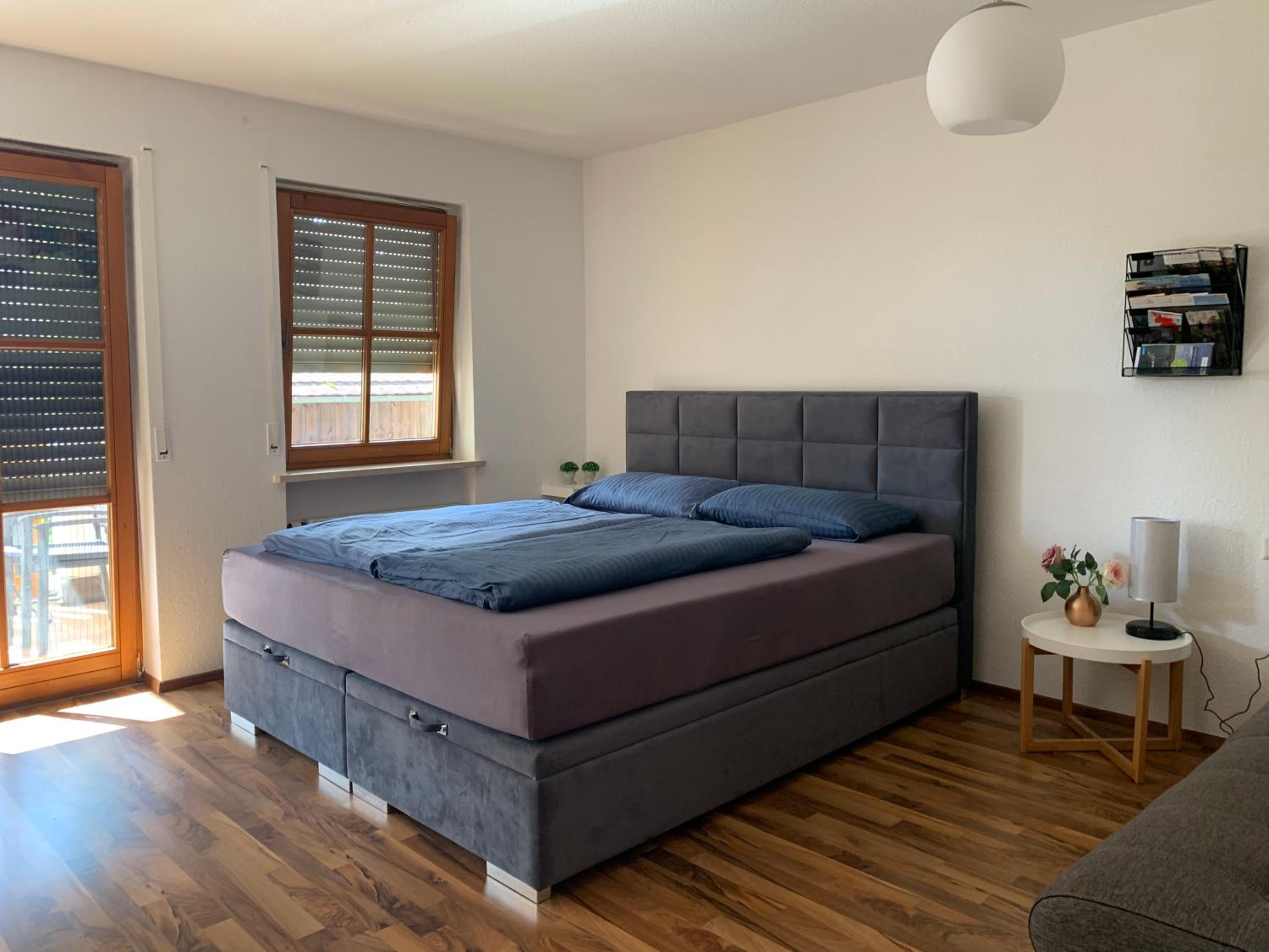 One-Bedroom Apartment photo 1