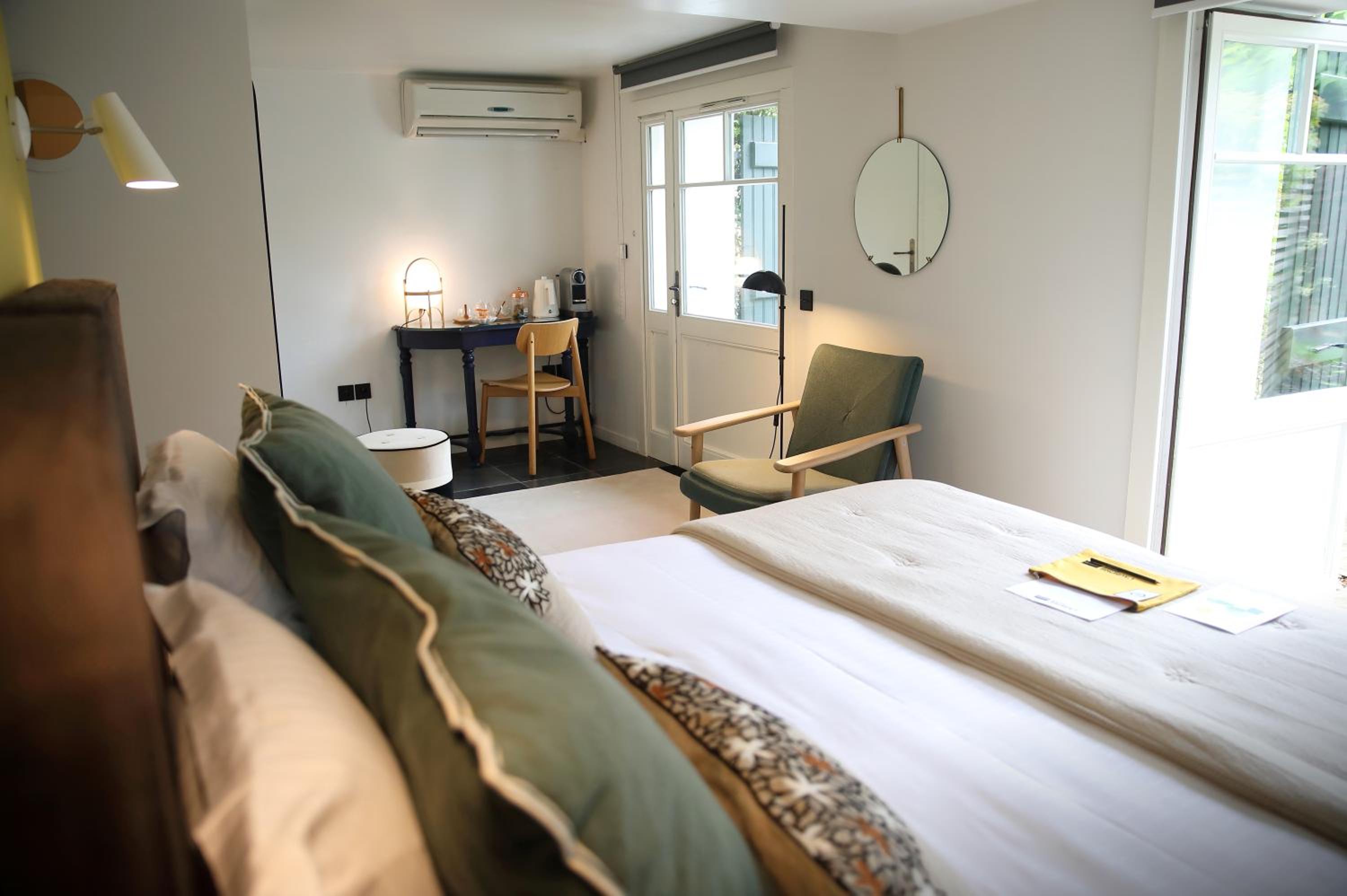 Double Room - Garden Level photo 1