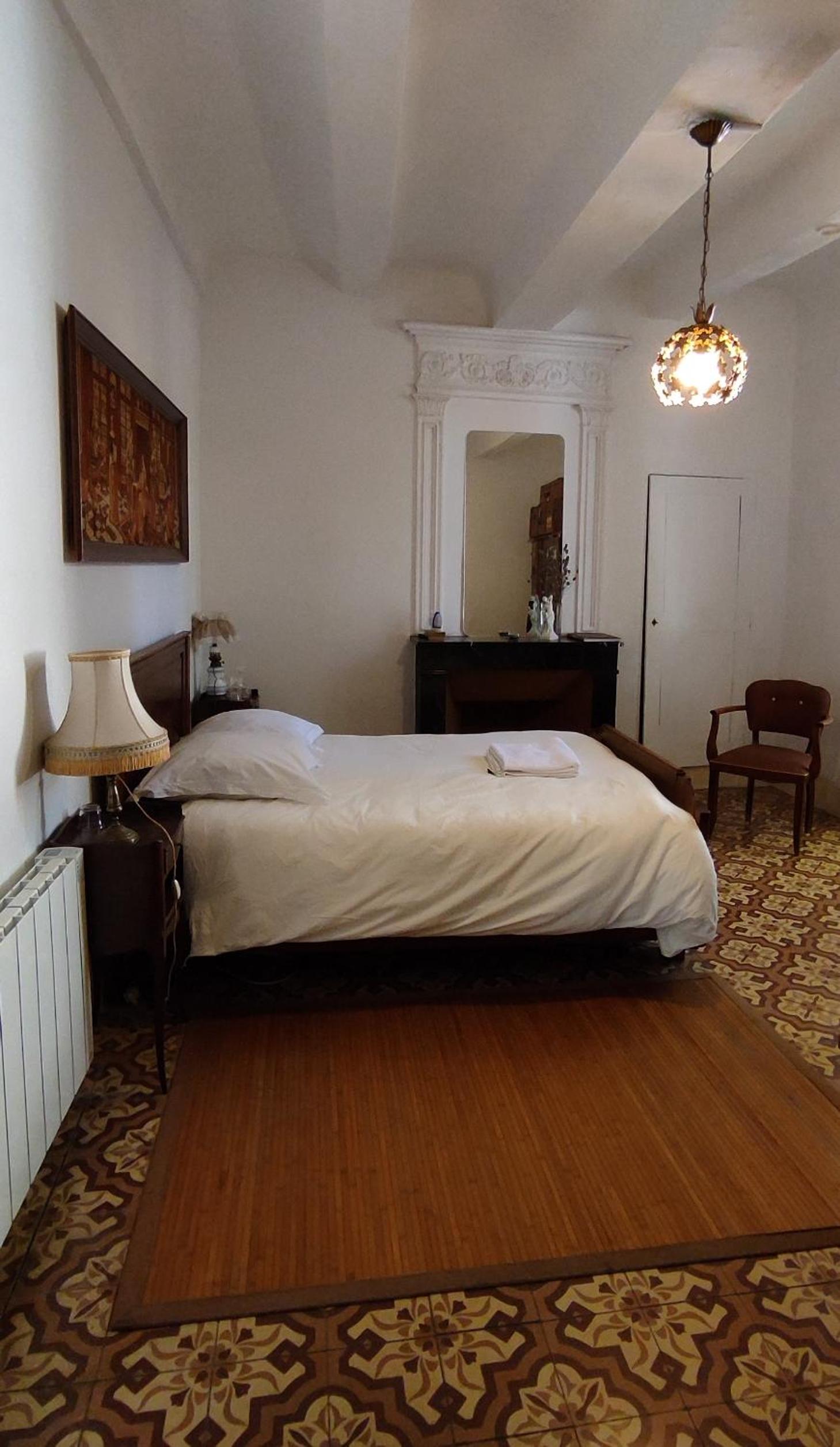 Large Double Room - Photo 15