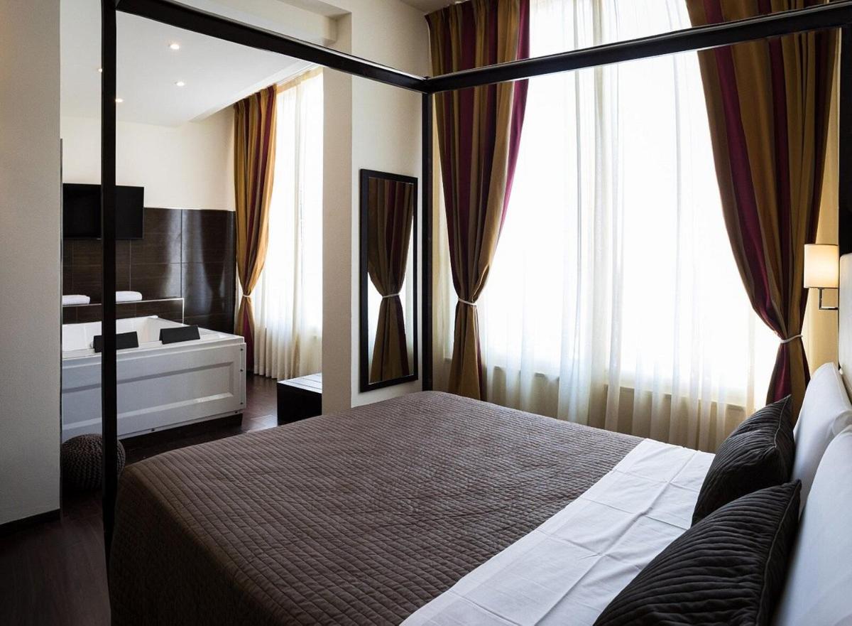 Suite with Spa Bath