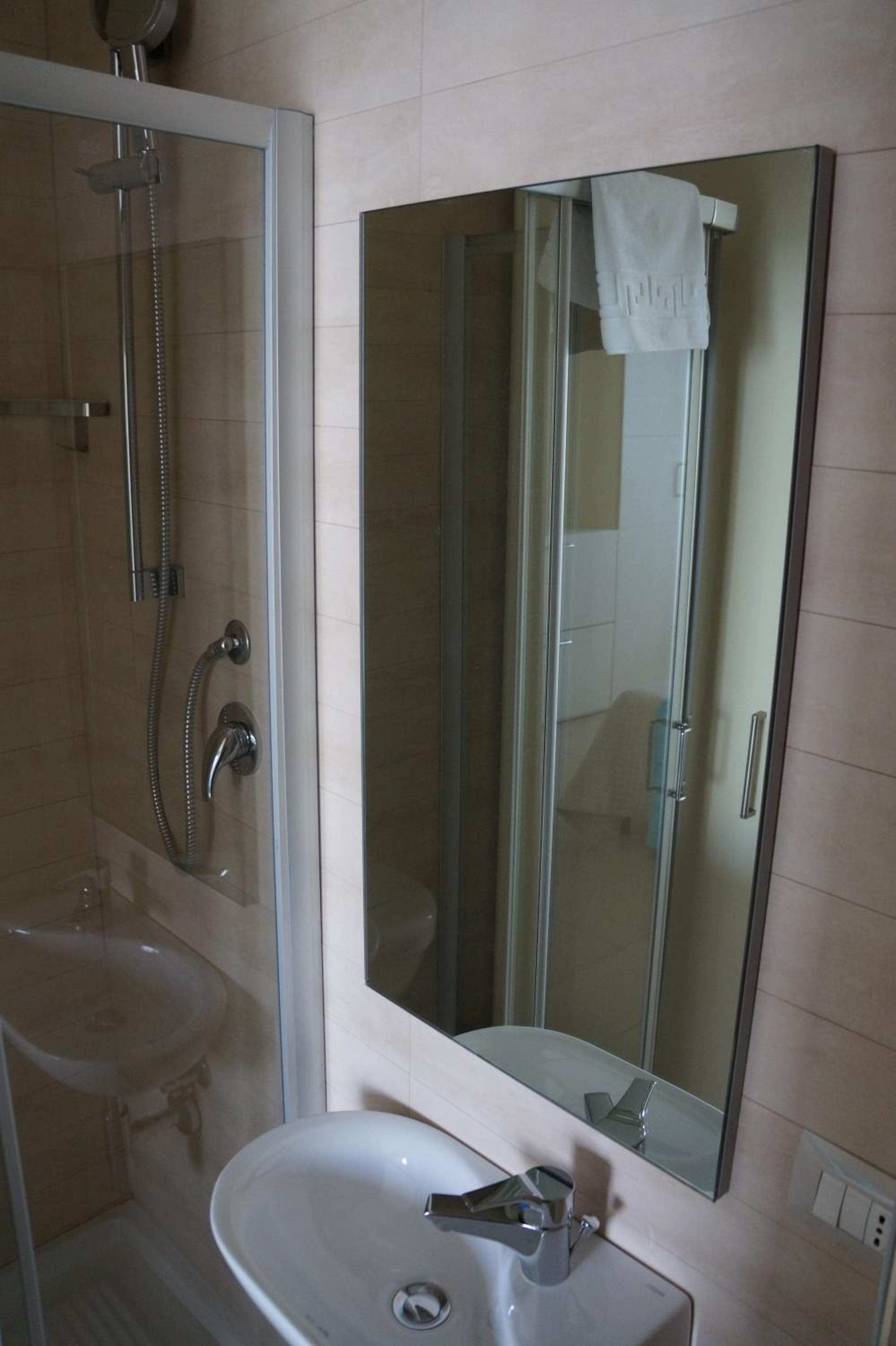 Apartment - Photo 24