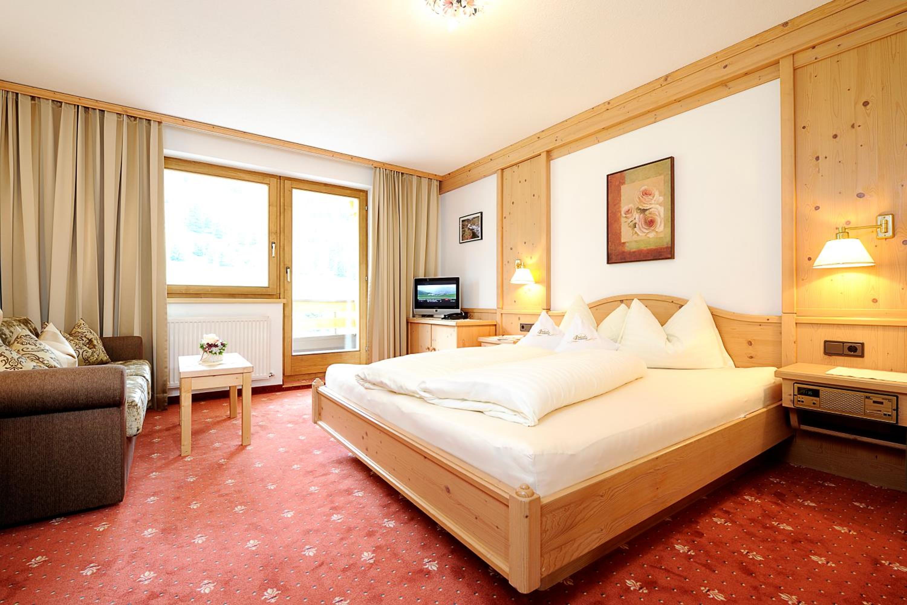Standard Double Room photo 2