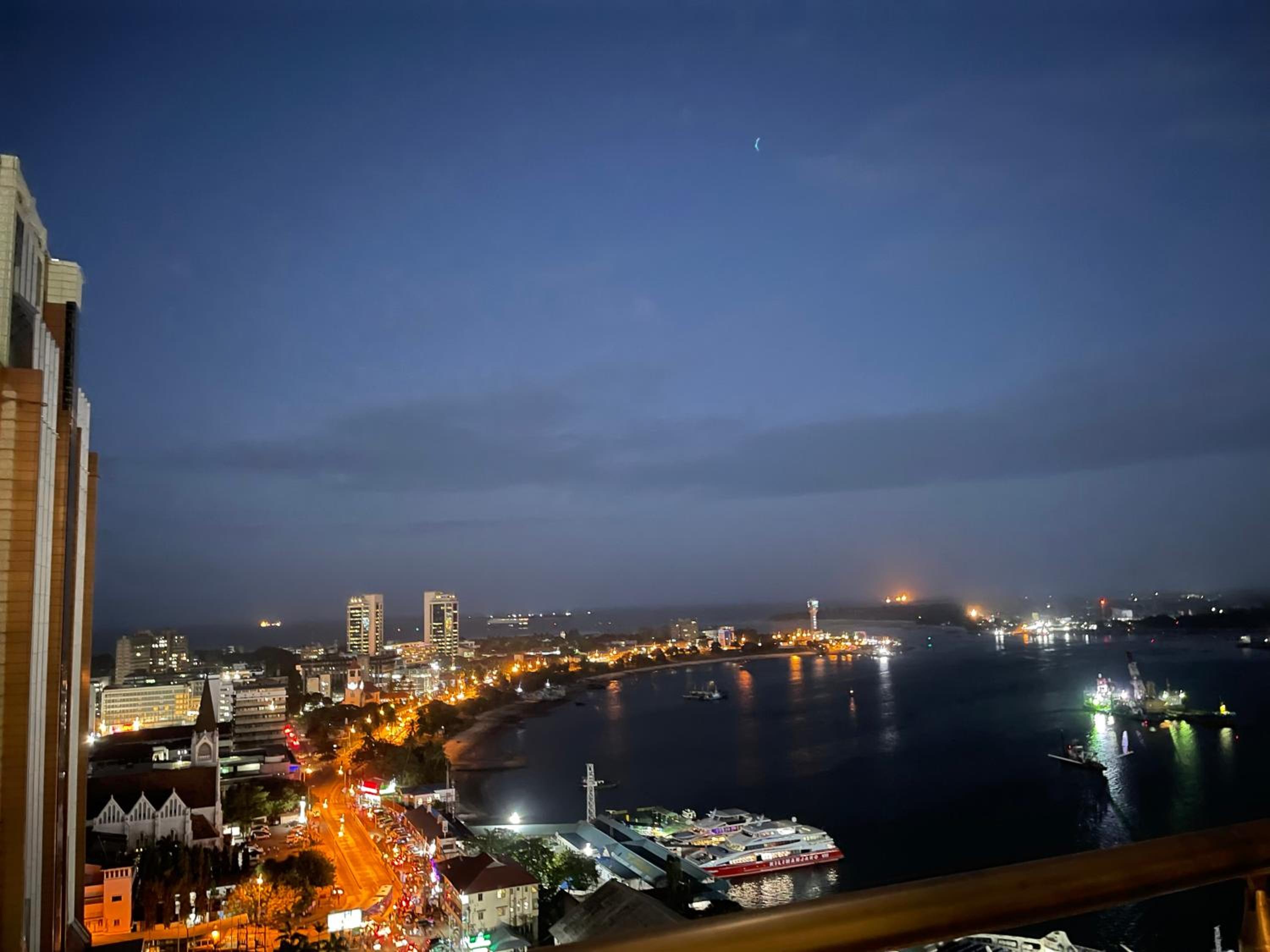 Apartment with Sea View - Photo 9