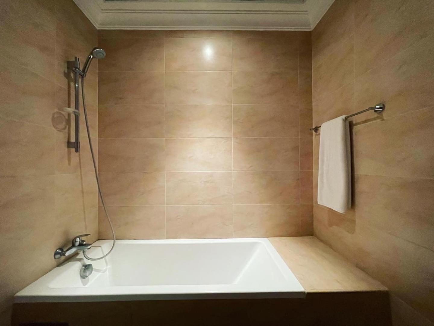 Apartment with Sea View - Photo 6