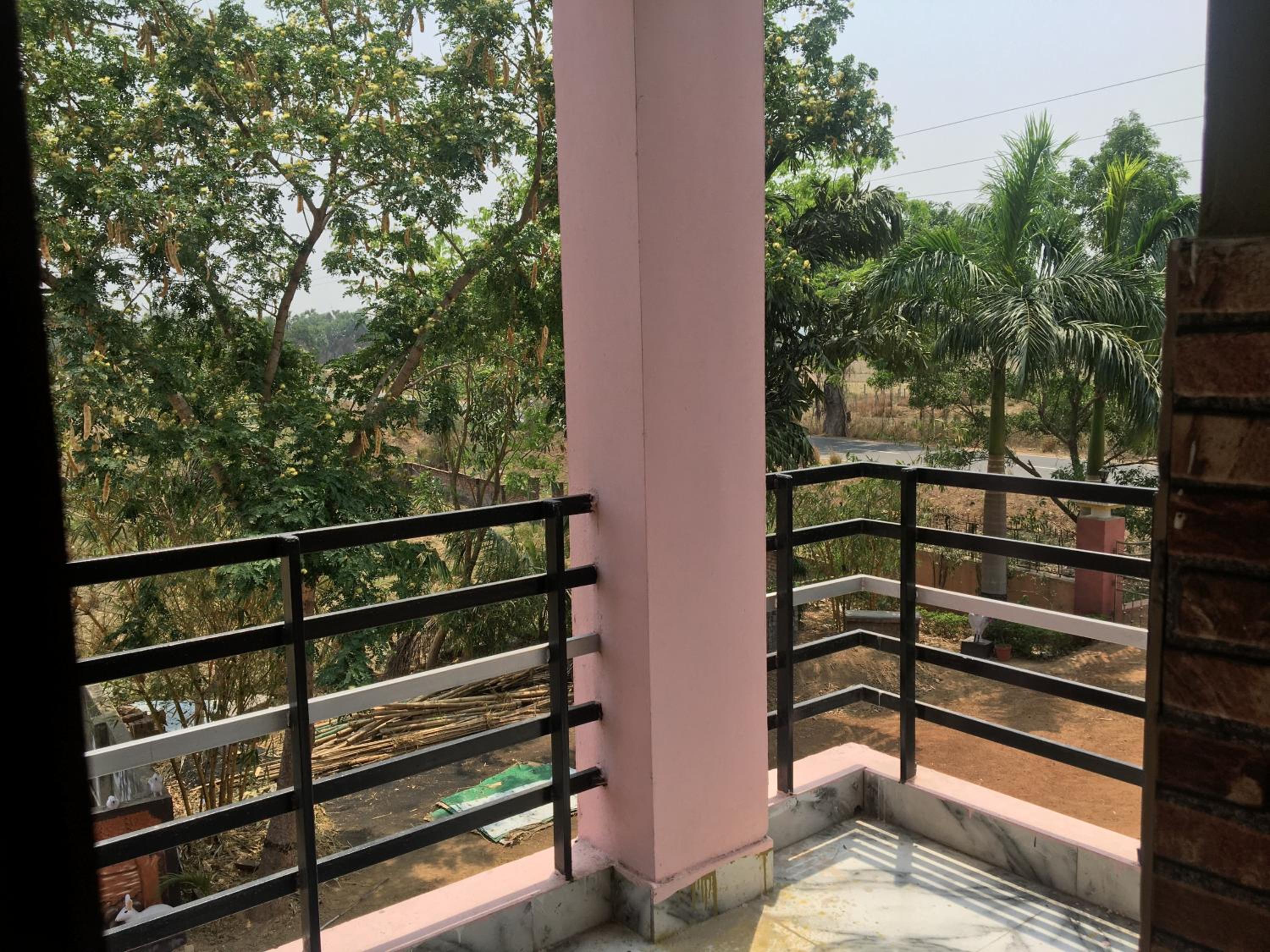 Deluxe Double Room with Balcony - Photo 2