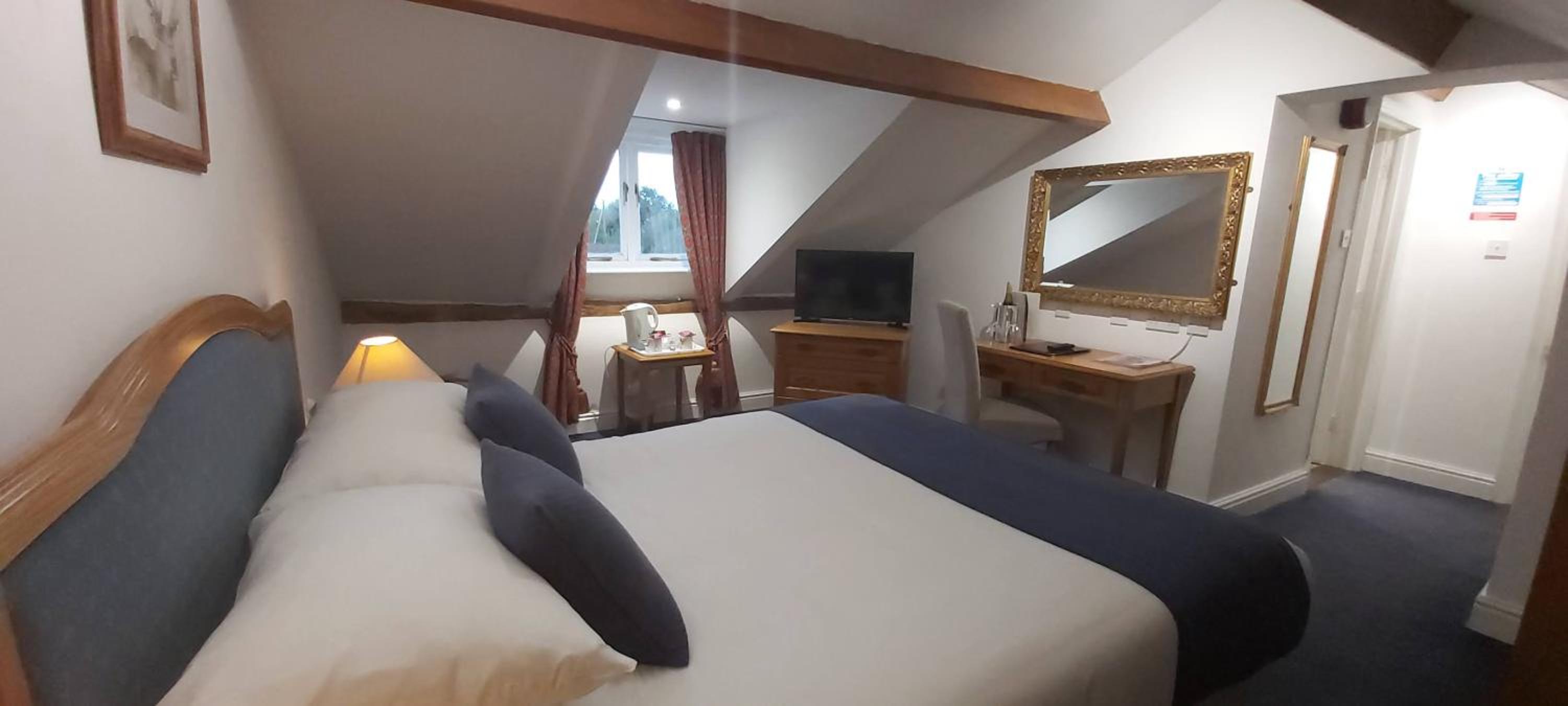 Standard Double Room photo 2