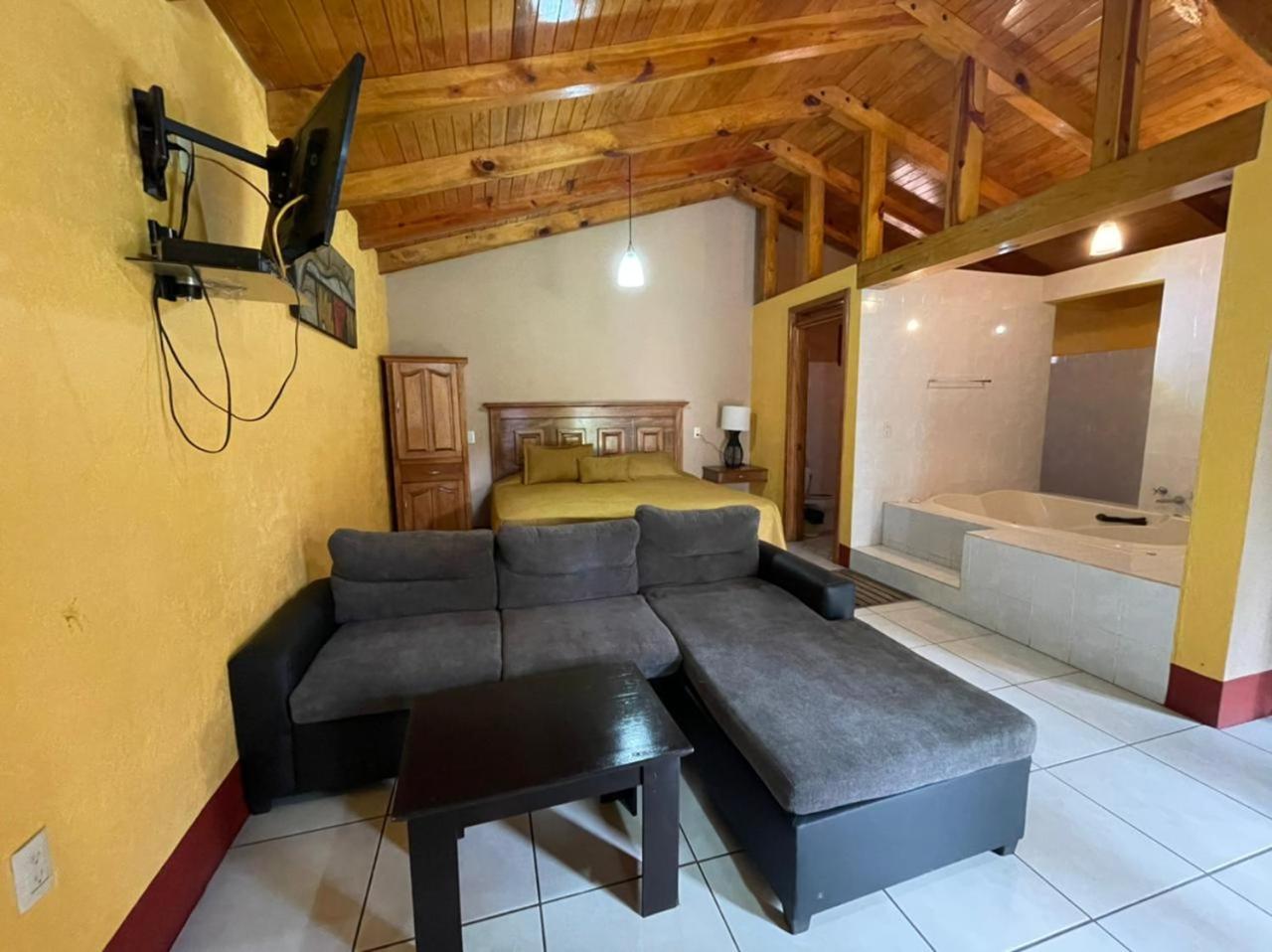 Cottage (2 Adults) - Photo 4