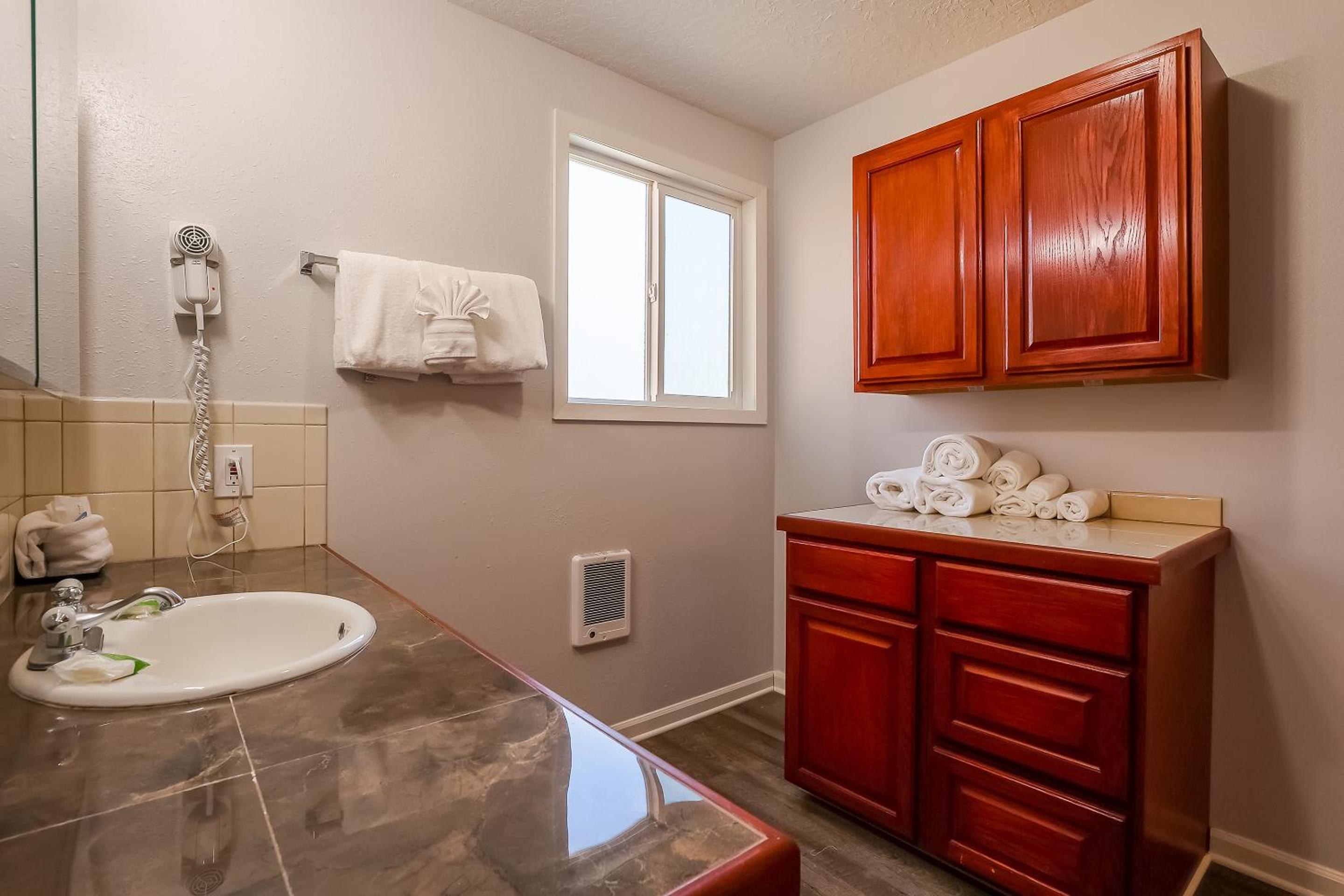 2 Bedroom Apartment photo 2