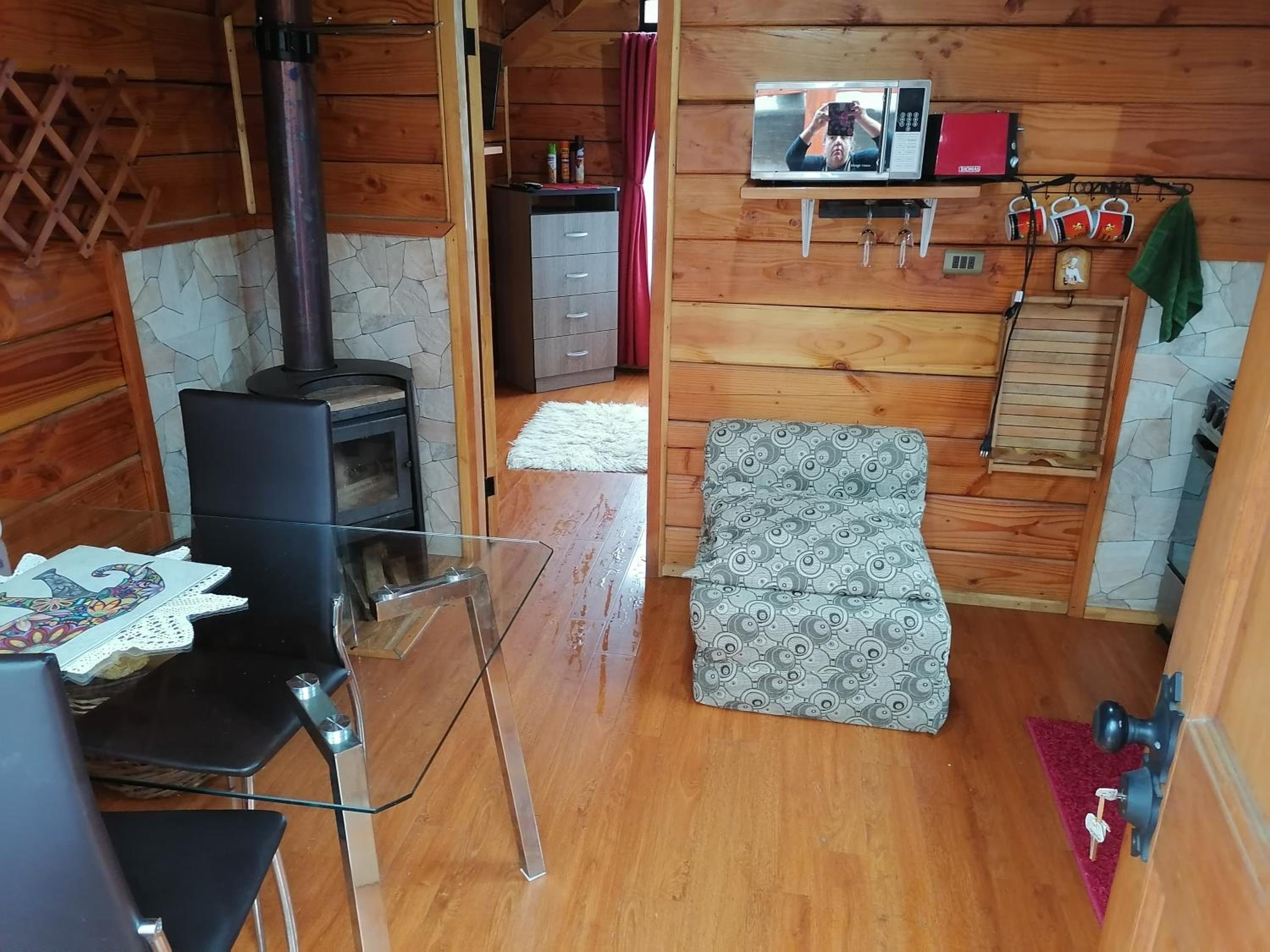 One-Bedroom House photo 1
