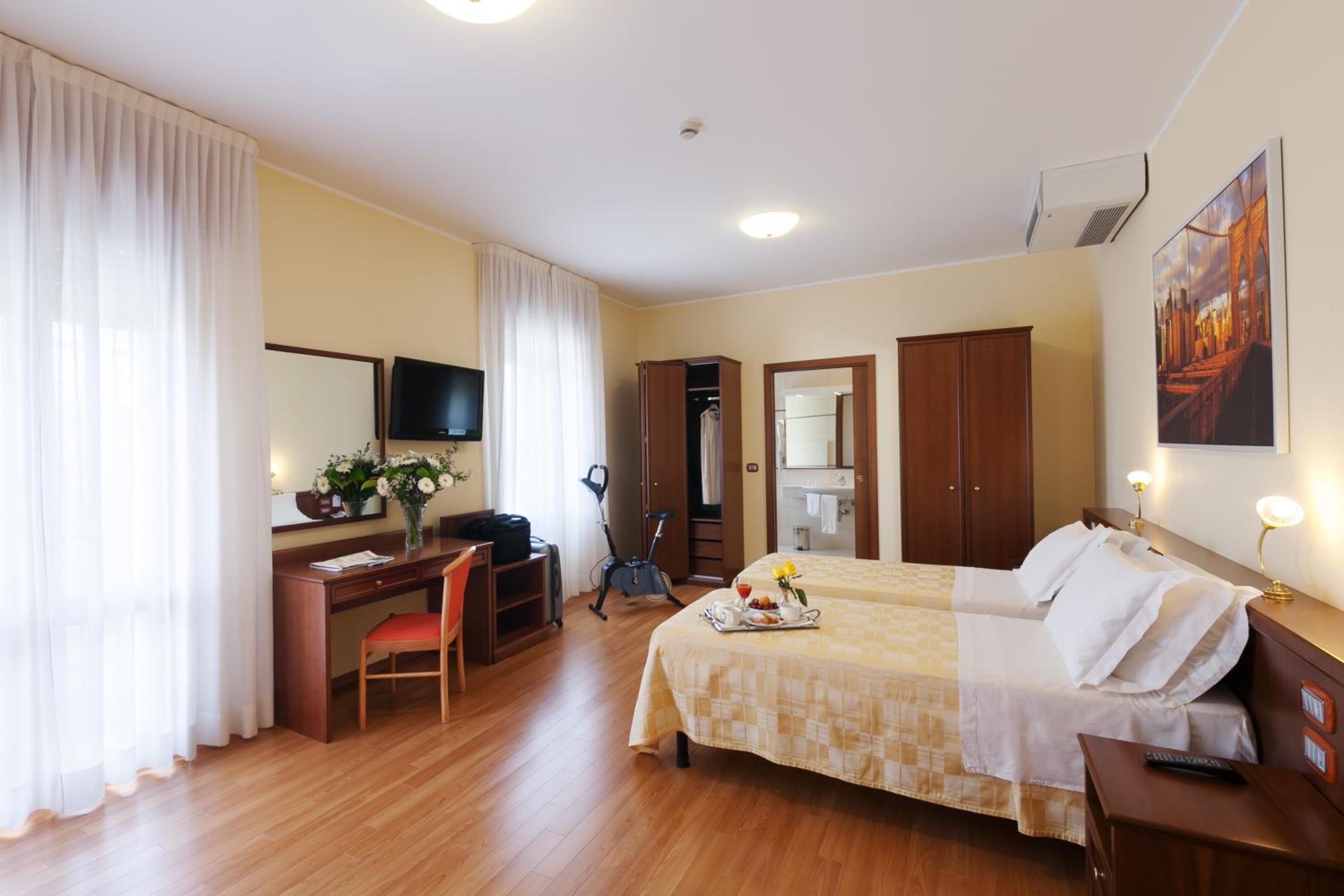 Superior Twin Room - Photo 3