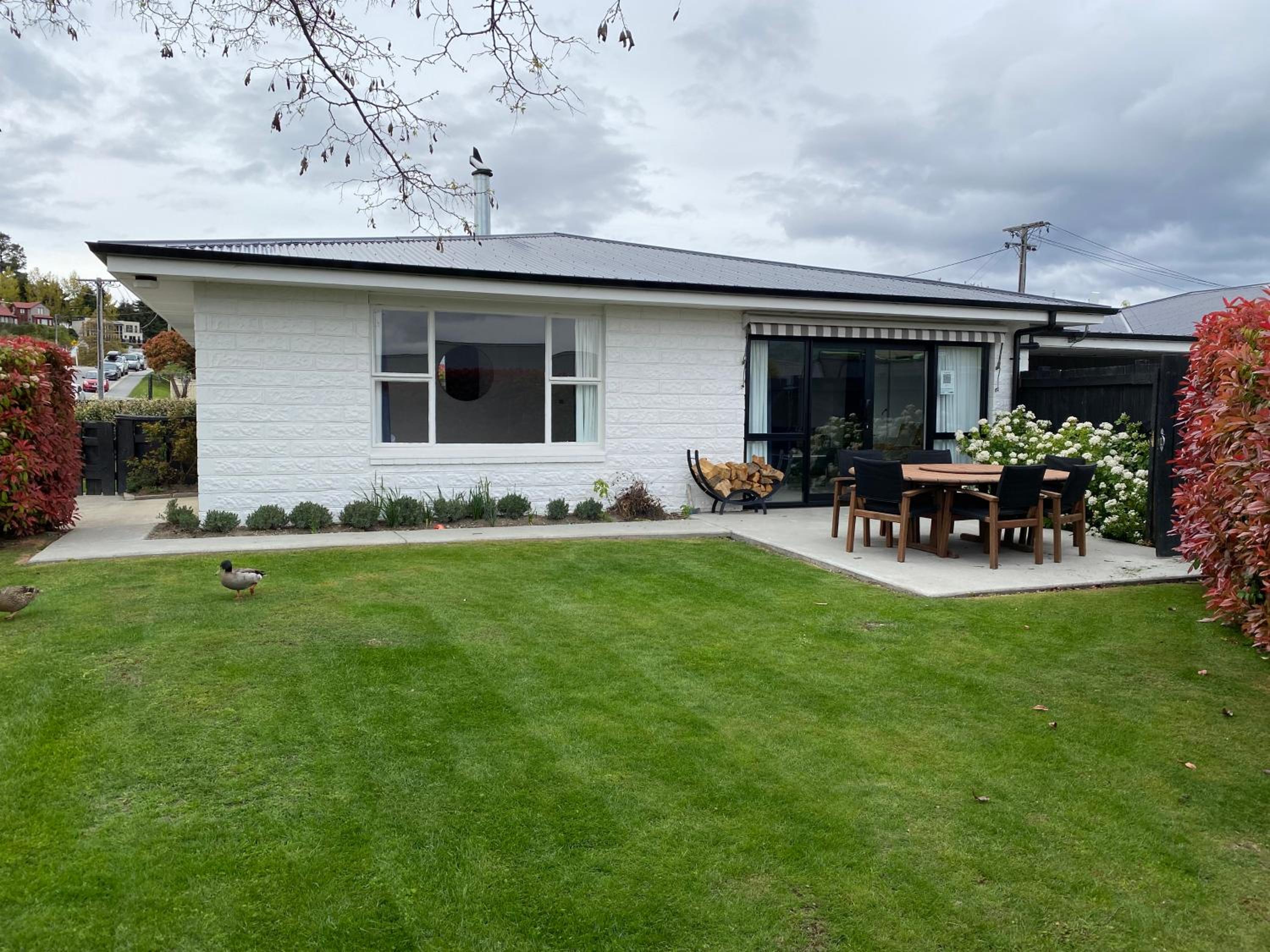 Four-Bedroom House - Photo 19