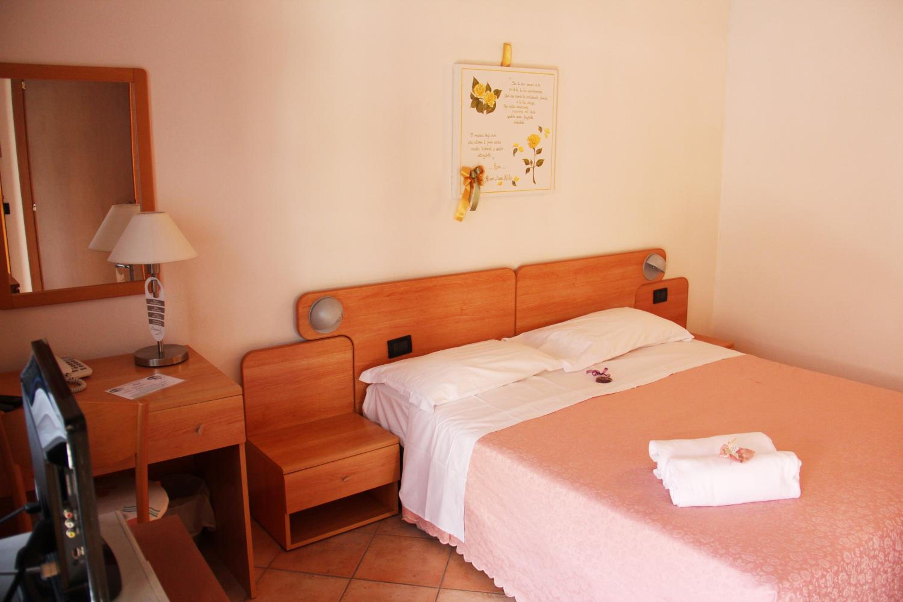 Double Room - Photo 36