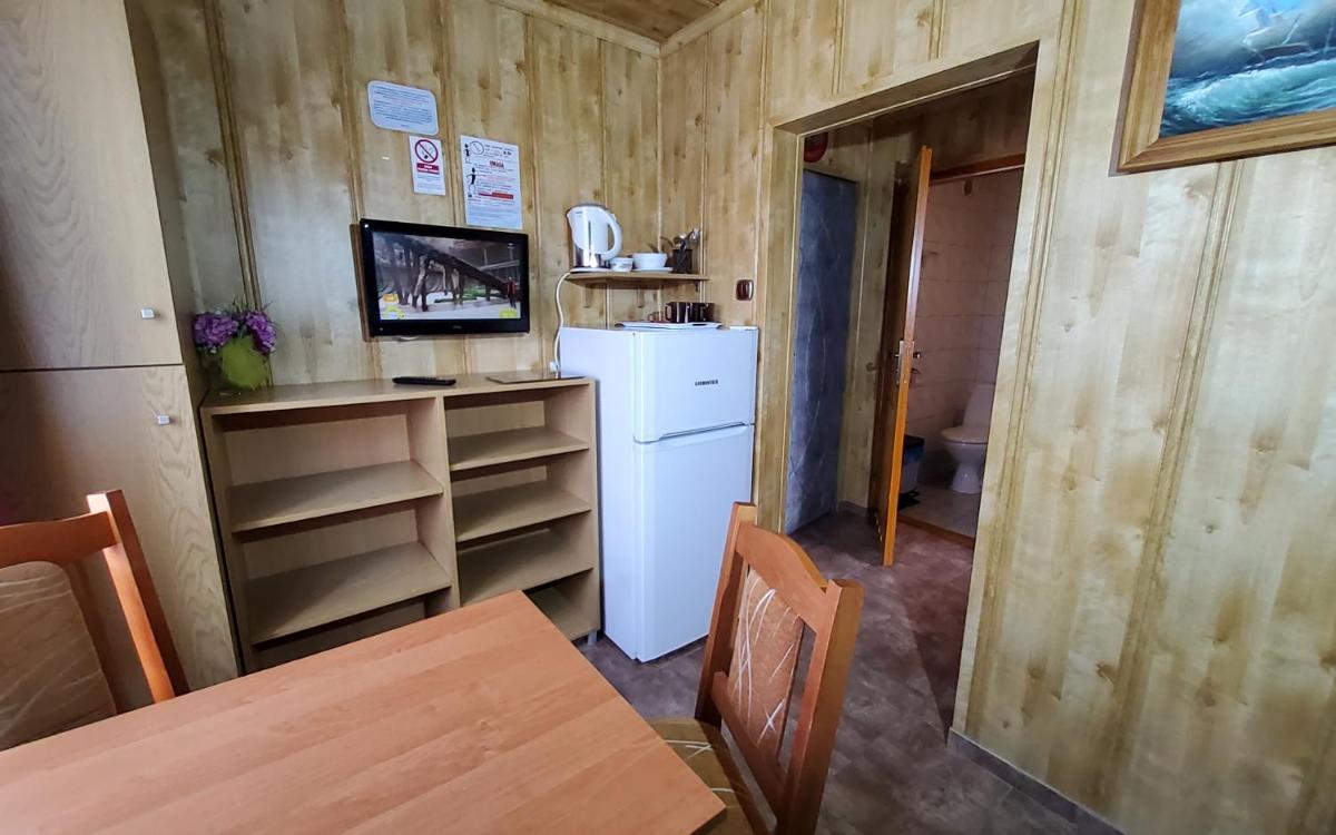 Quadruple Room with Private Bathroom photo 1