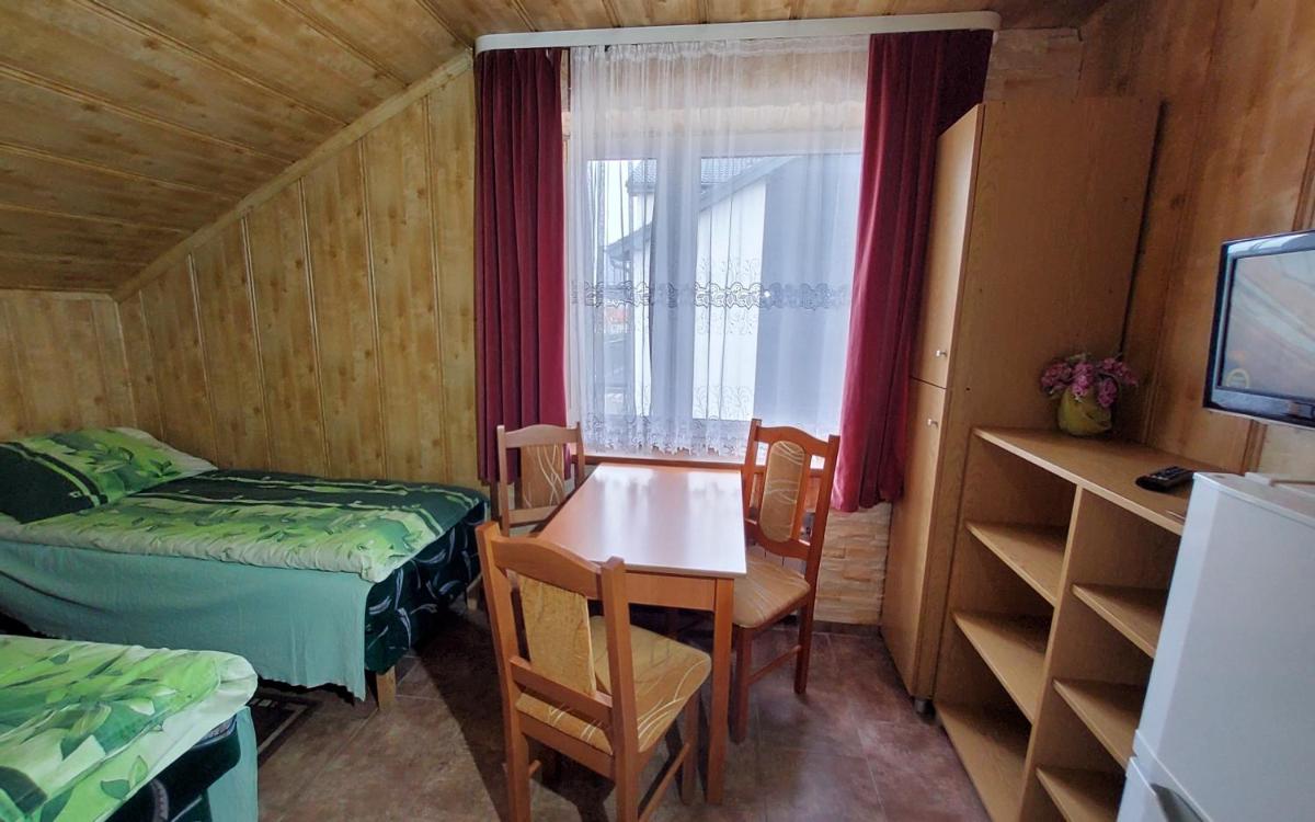 Quadruple Room with Private Bathroom photo 2