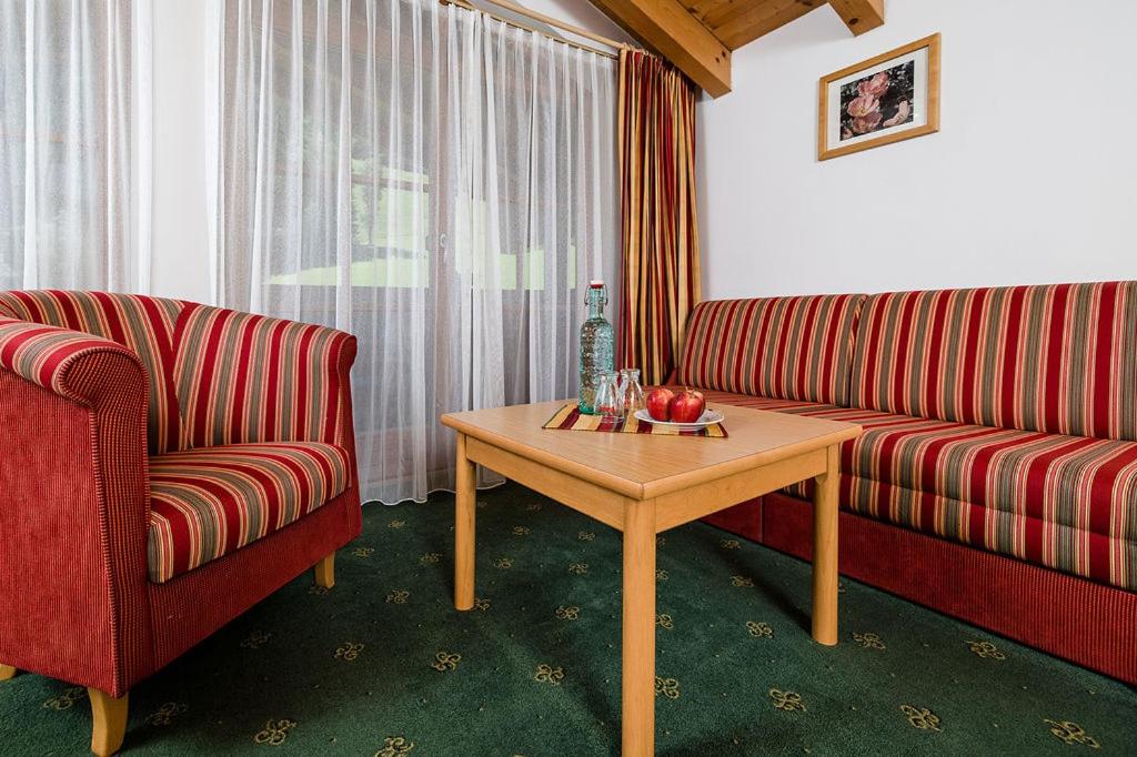 Family Room with Balcony photo 2