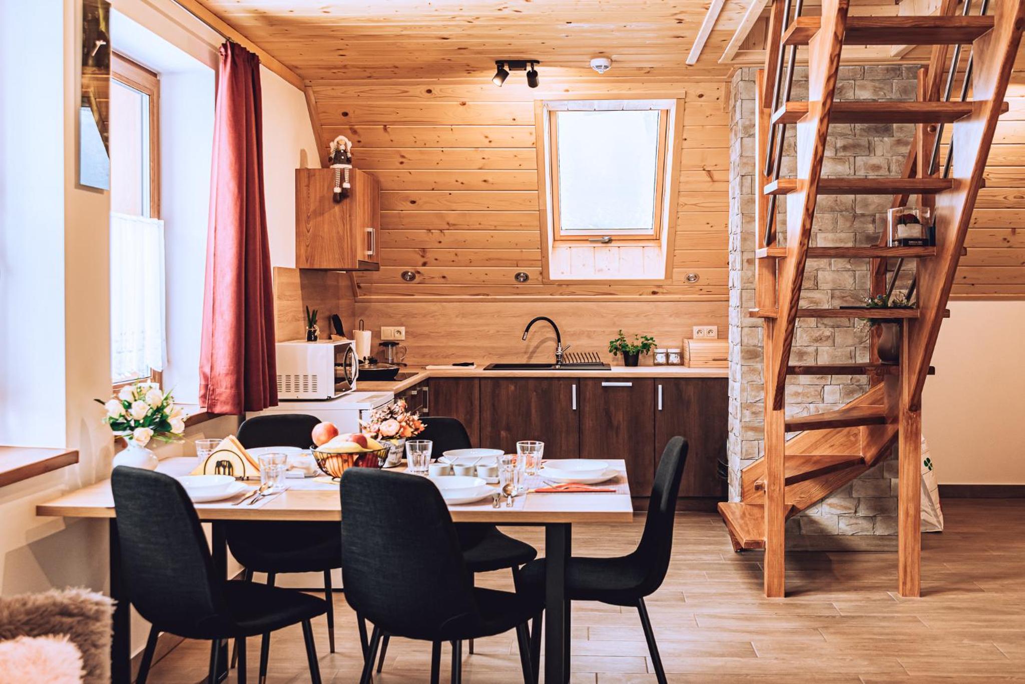 Apartment - Split Level - Photo 8