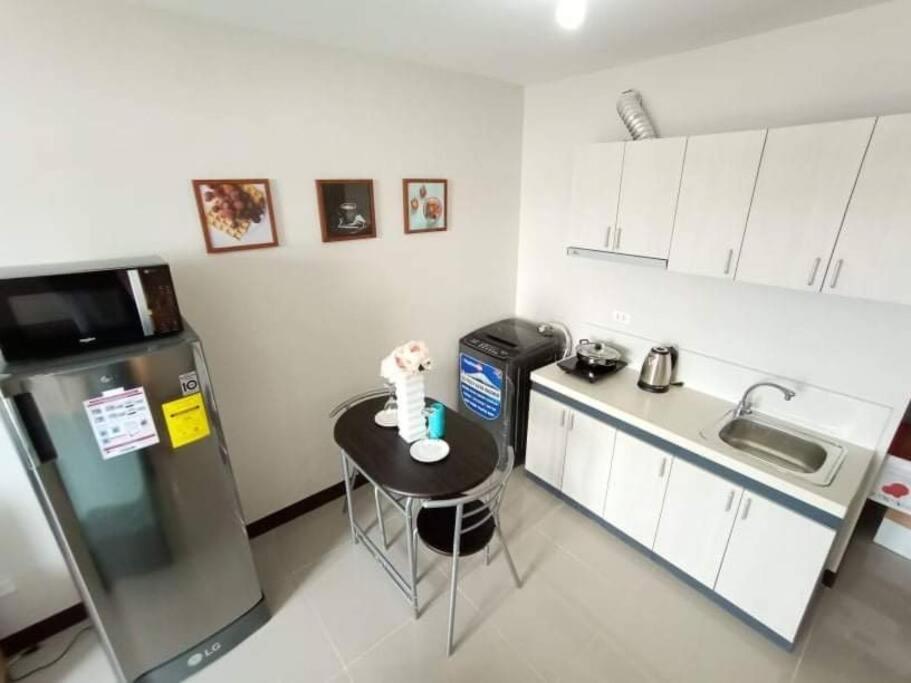 One-Bedroom Apartment - Photo 6