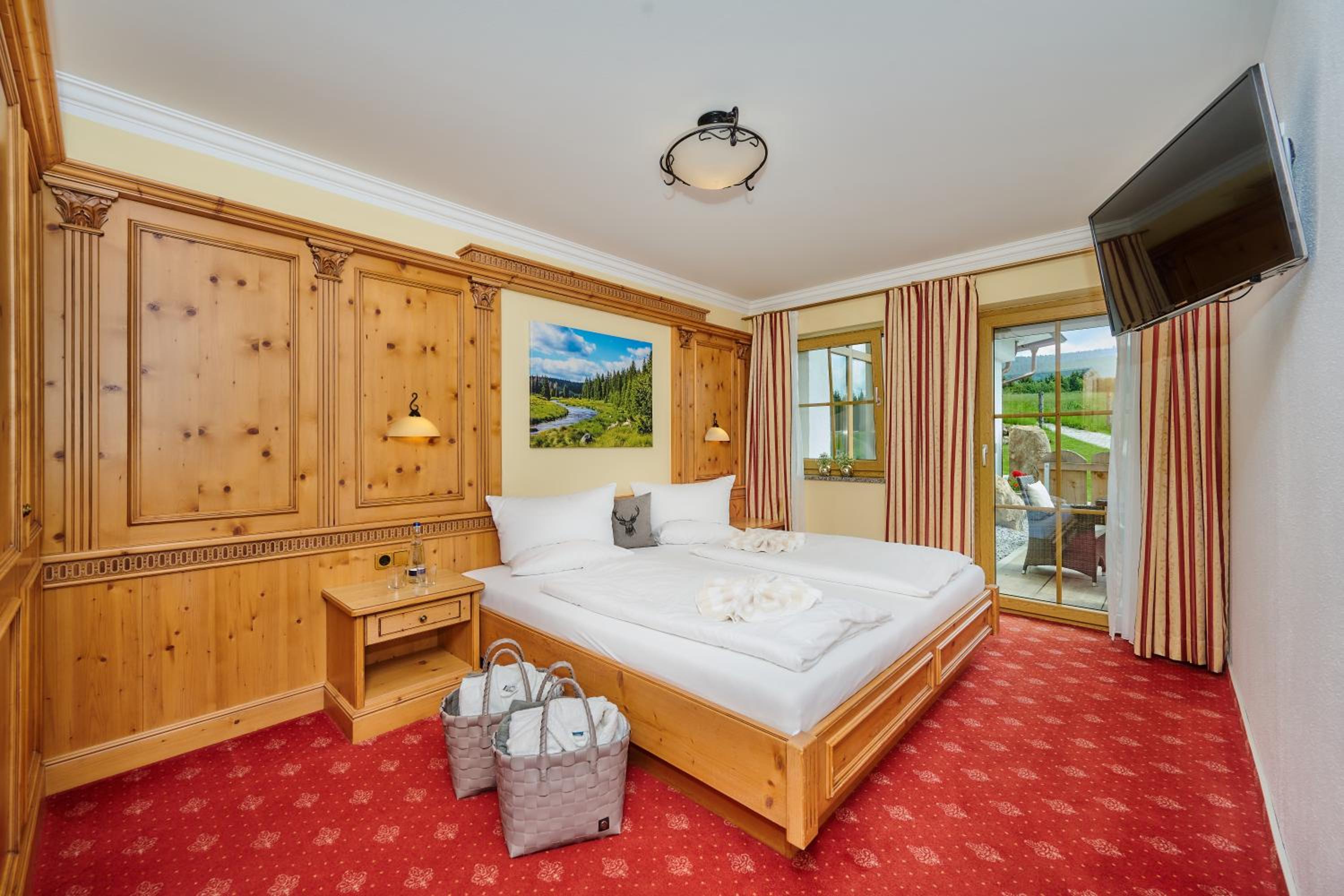 Two-Bedroom Apartment (2-4 Adults)