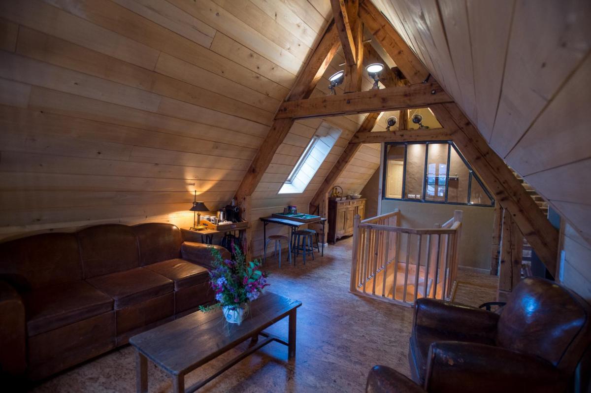 Superior Suite - Photo 5